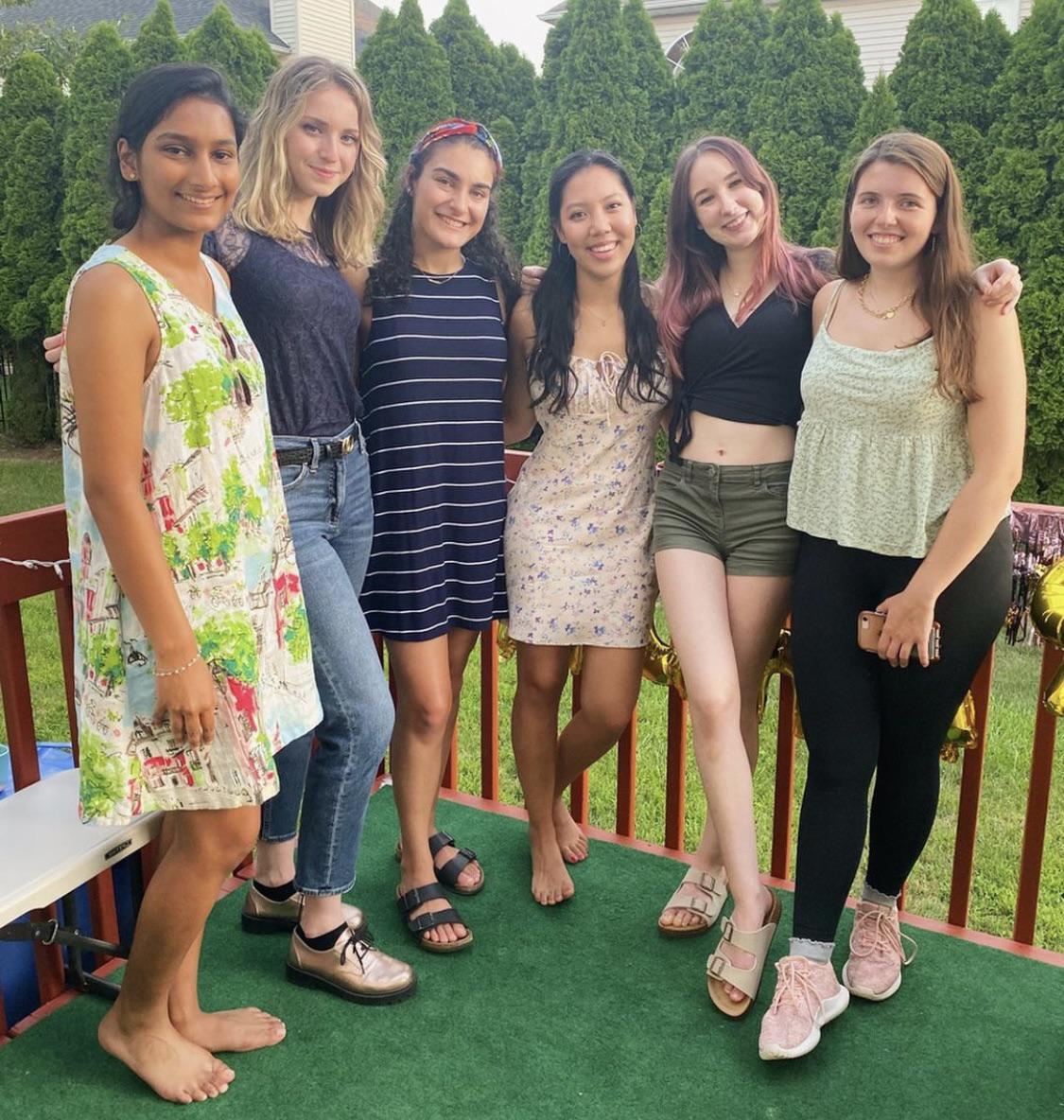 Best friends reunited r/Ifyouhadtopickone