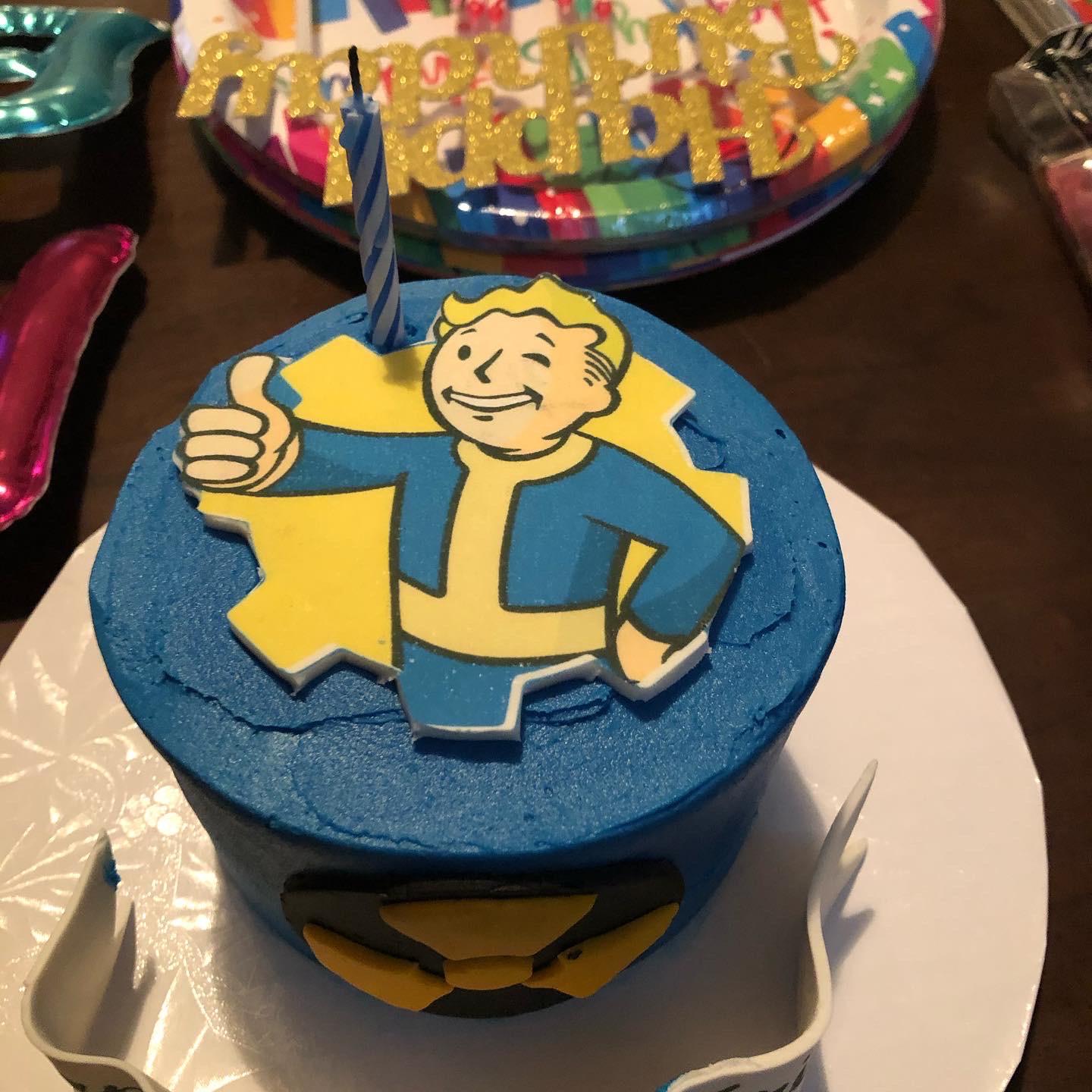 Girlfriend got me a fallout cake for my 30th birthday. It was delicious