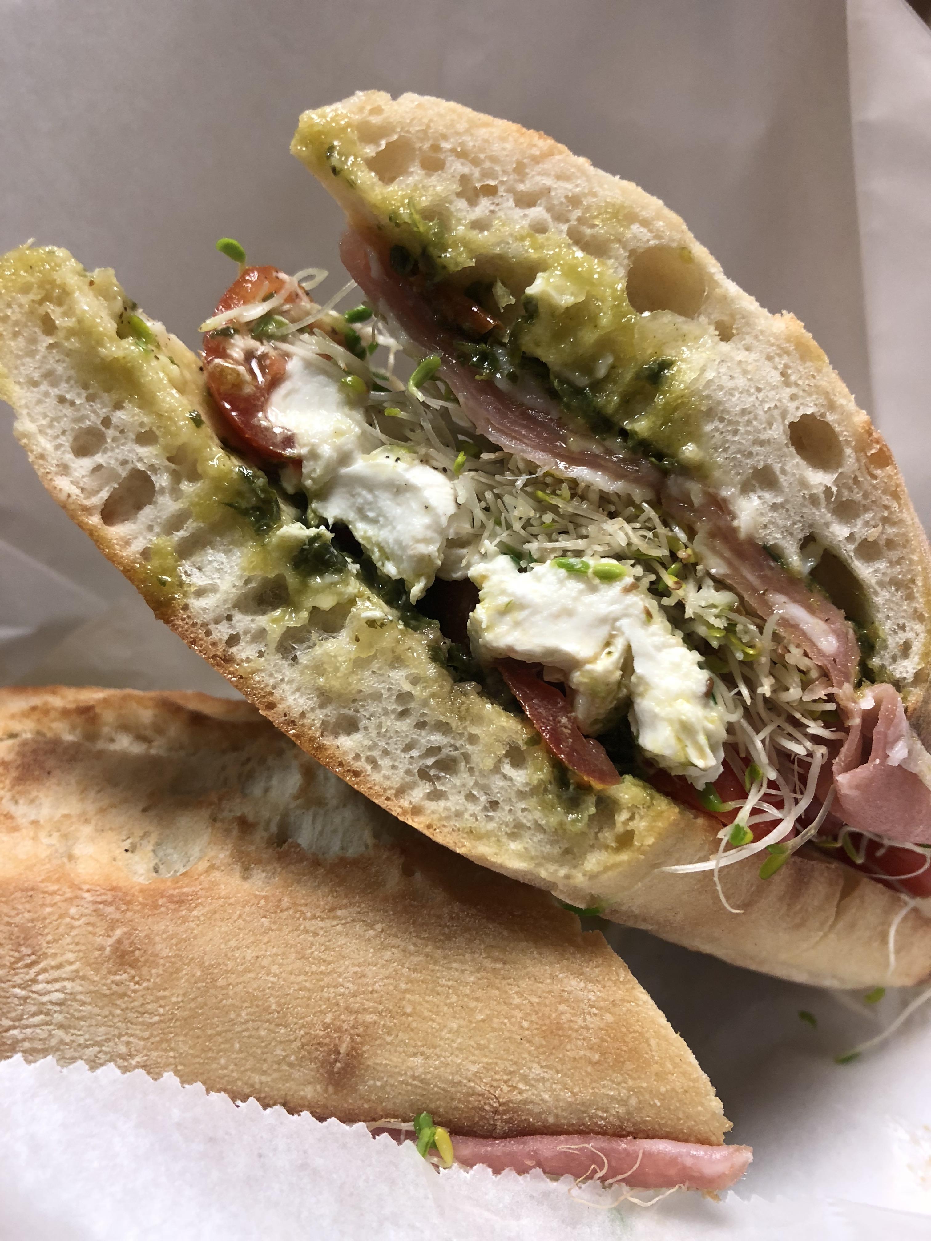 [I Ate] Caprese sandwich with prosciutto! r/food