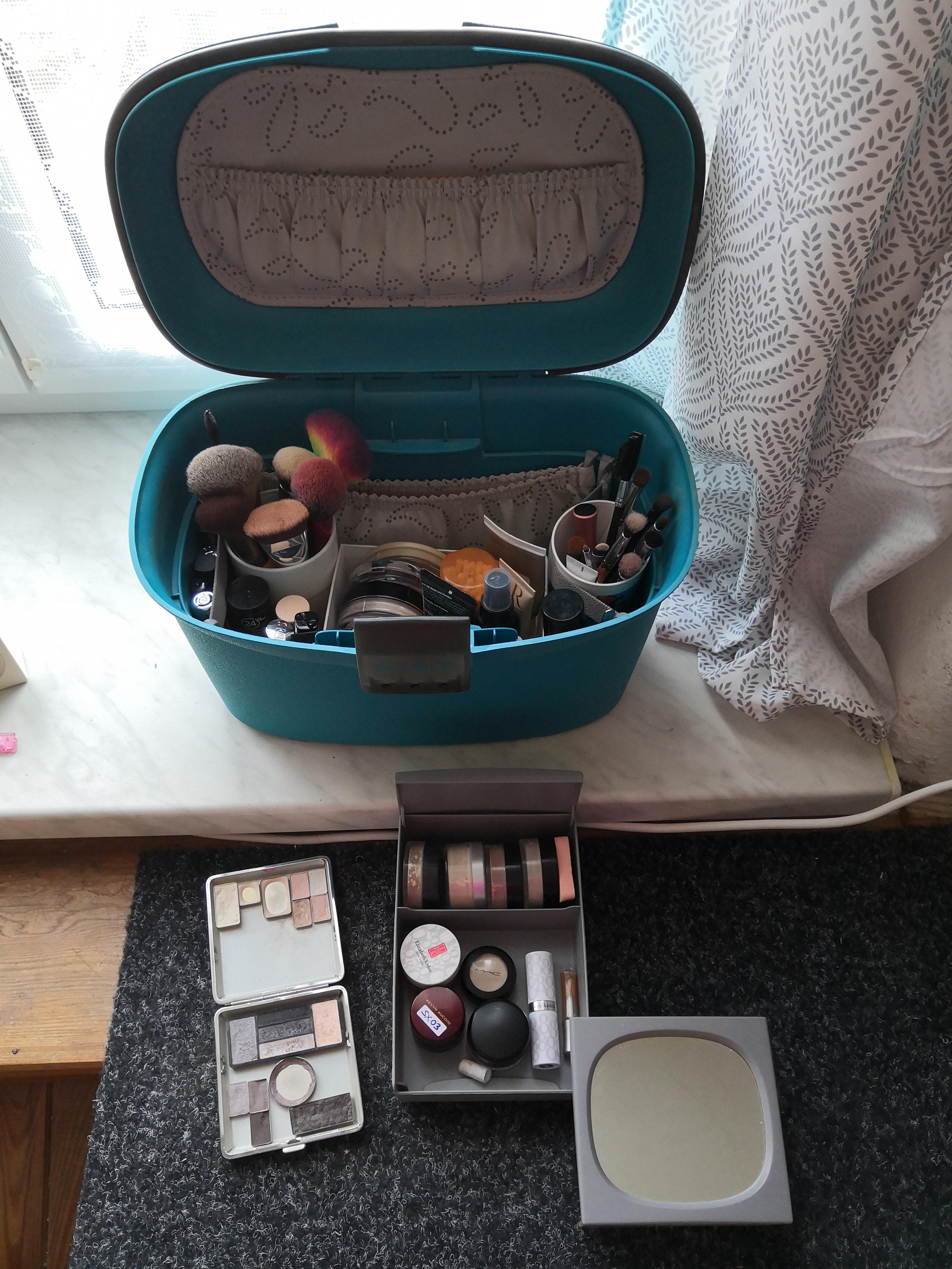 My makeup things in Samsonite cosmetic suitcase