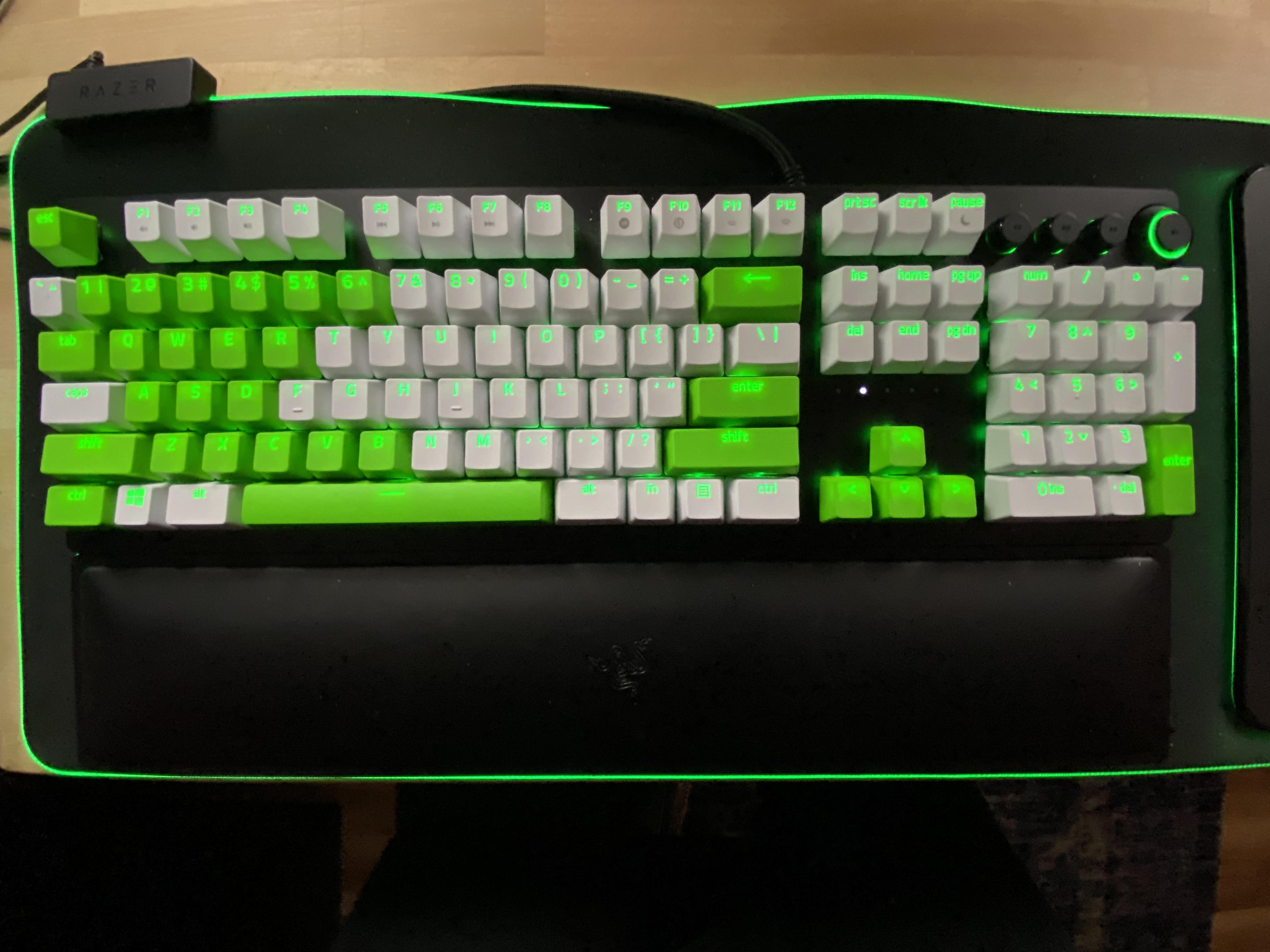 Keycaps came in today. Replaced my Huntsman Elite keys and