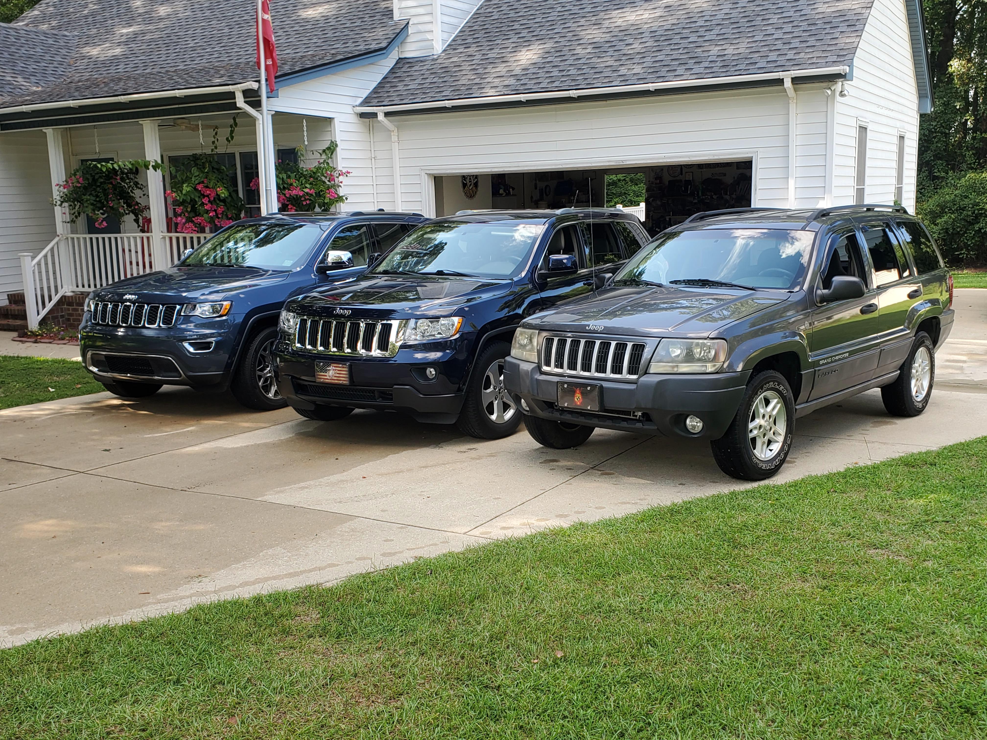 My 2004 Laredo 4.7 with QuadraTrac II, 2012 Laredo 5.7 with Selec