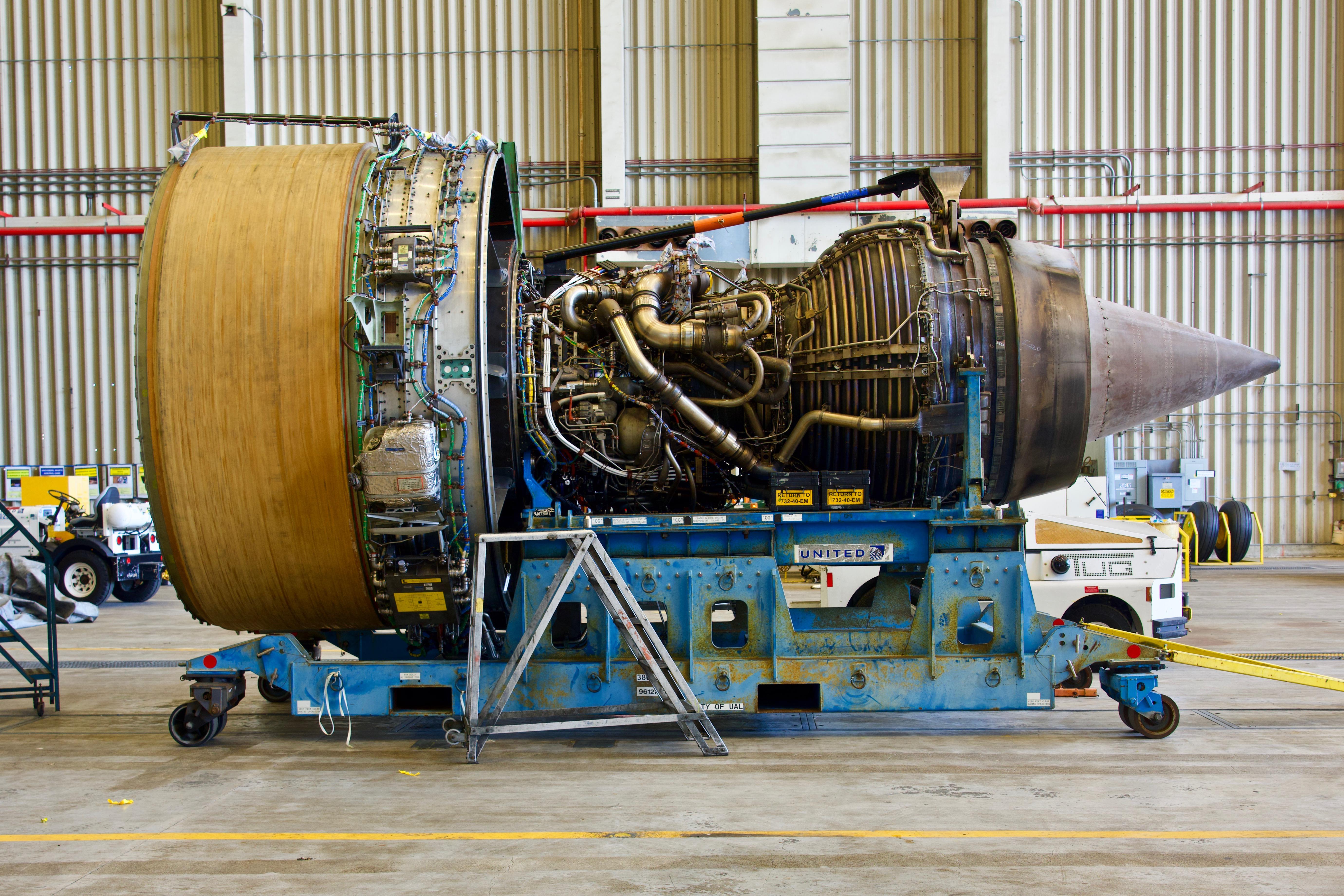 United Airlines Boeing 777200 Pratt and Whitney PW4000 engine at San