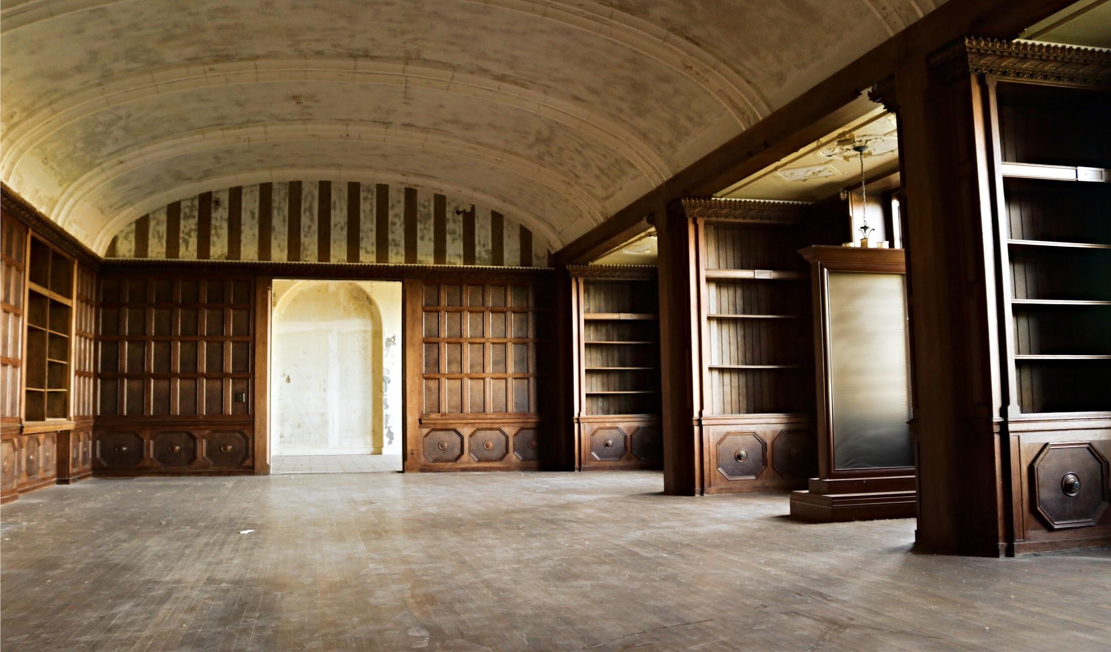 Incredible Wood Craftsmanship Inside Untouched Abandoned Mega Mansion