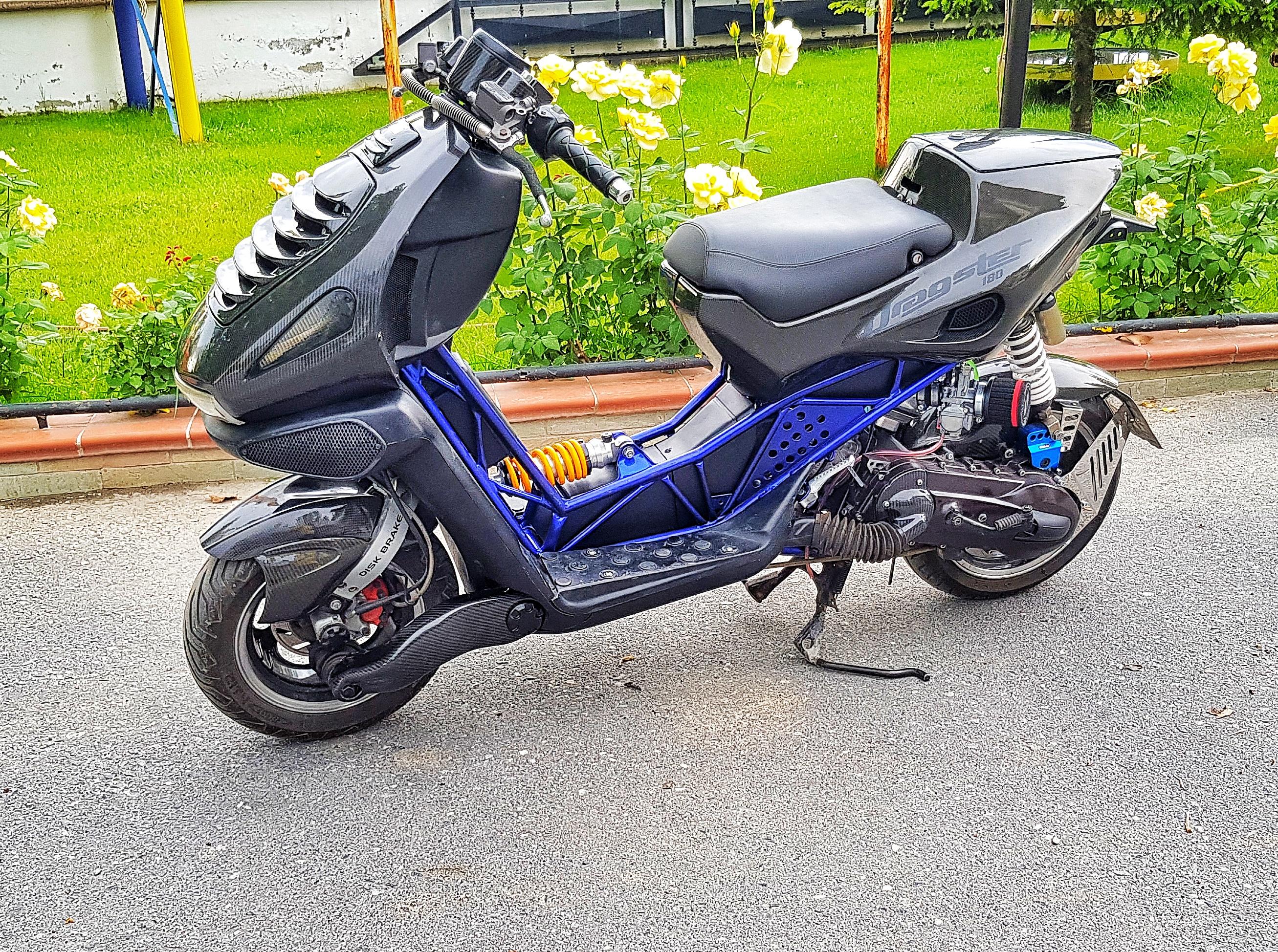 Italjet Dragster 183cc full real Carbon fiber body panels r/scooters