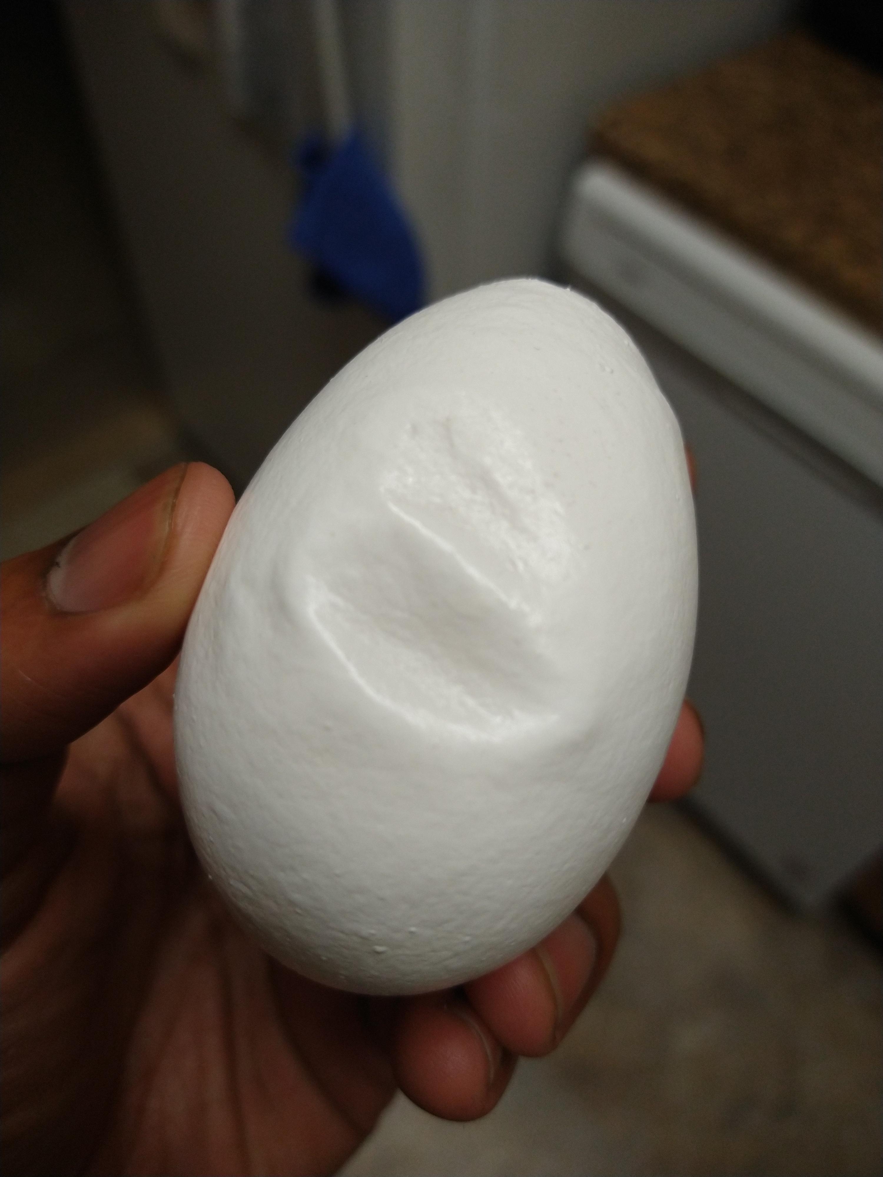 This egg woth wrinkled shell I found in my carton. r/WeirdEggs