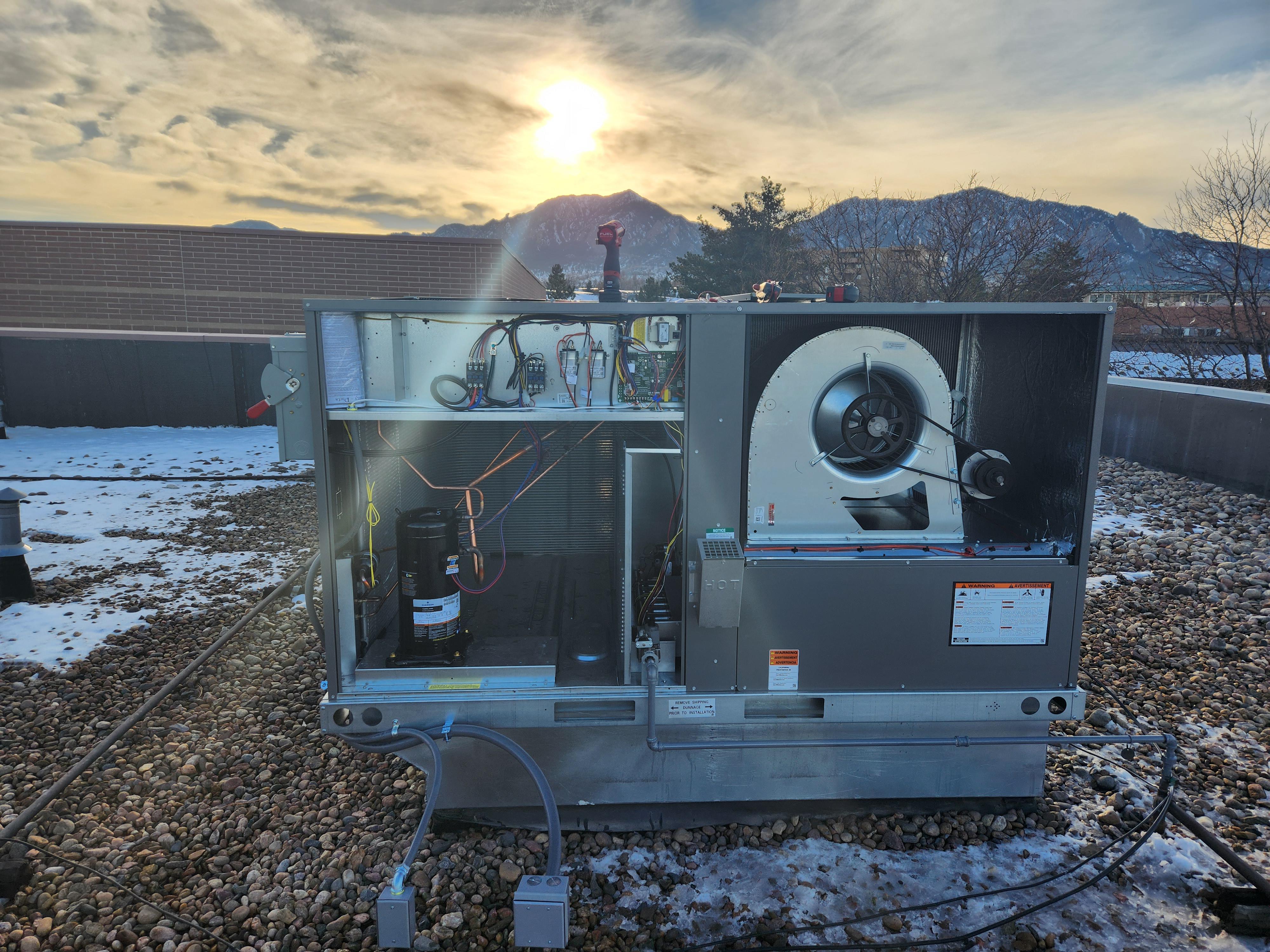 Second commercial install, 7.5 ton Rheem. Look at that beauty. : r/HVAC