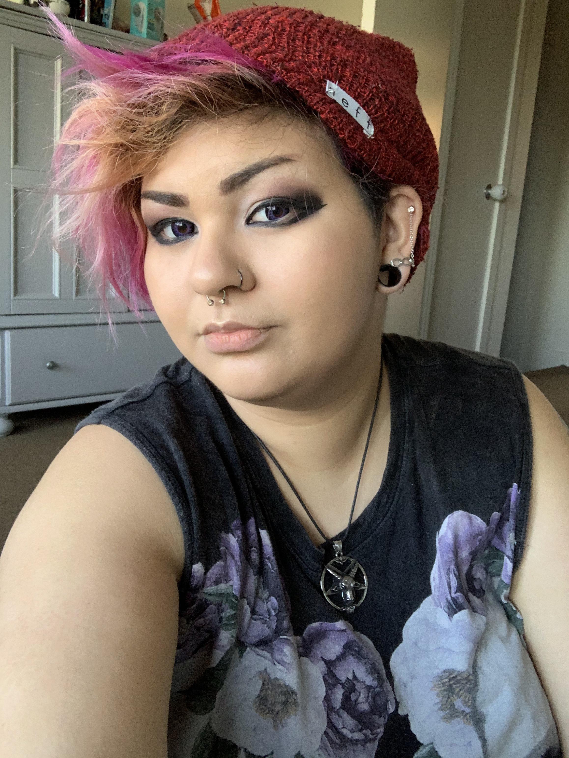 Finally cut my hair short after wanting to for years. I’m still trying