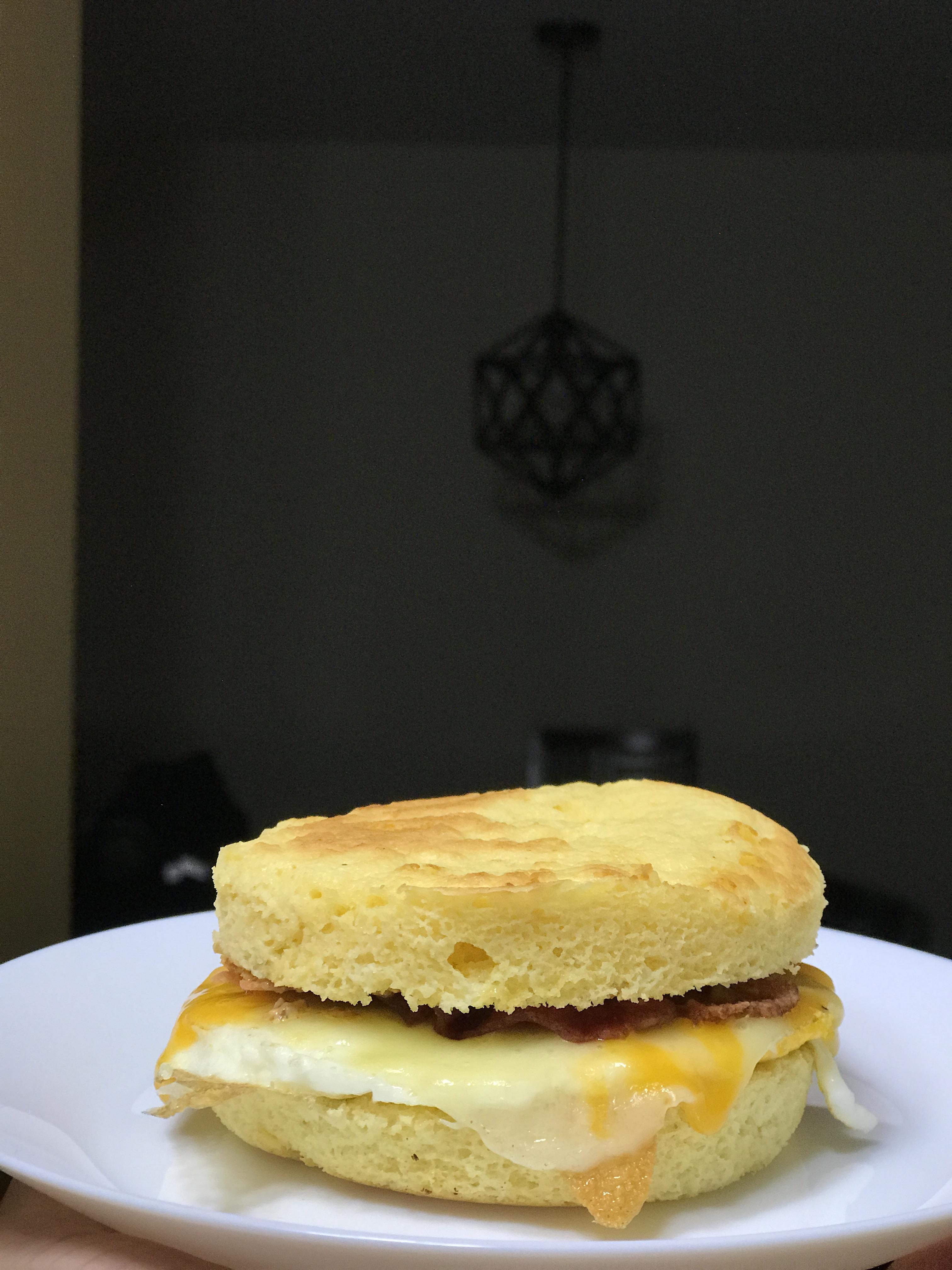 Bacon egg and cheese english muffin (almond flour) r/Keto_Food