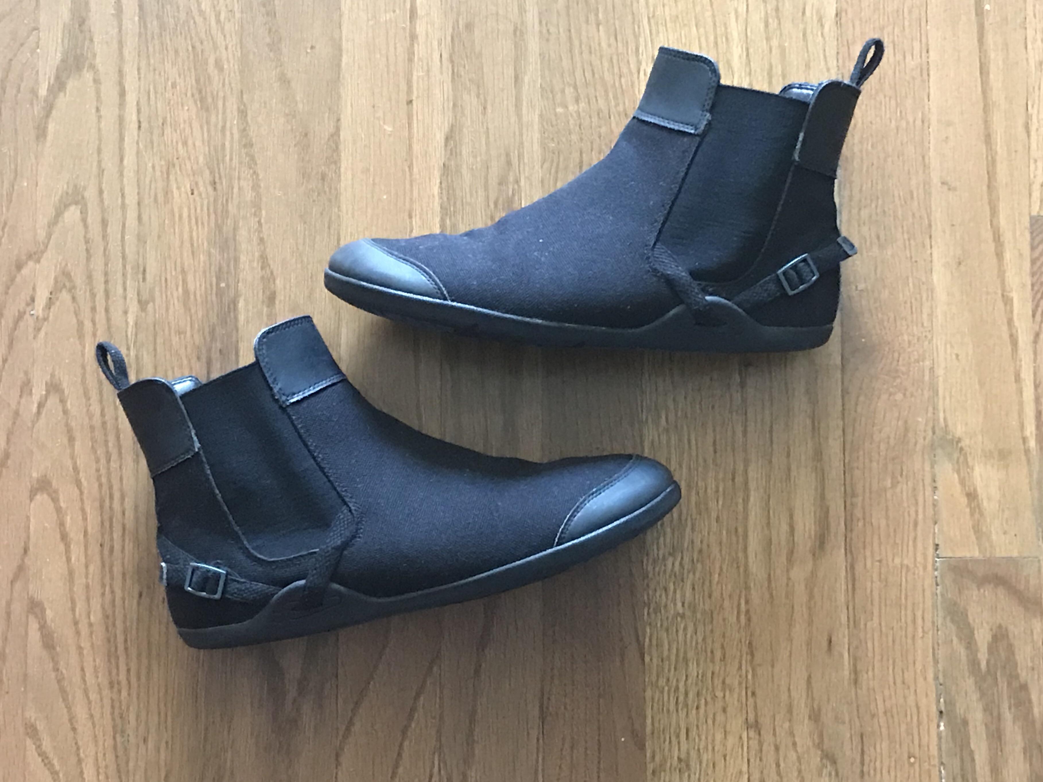 Xero Shoes barefoot minimalist boots 2.49 local thrift store