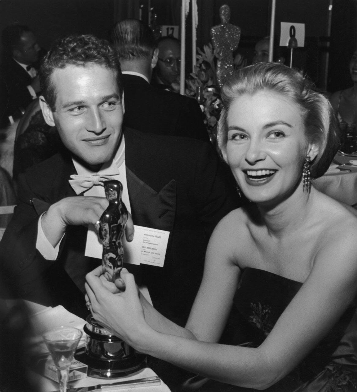 Paul Newman and Joanne Woodward at the Governor’s Ball 1958 r