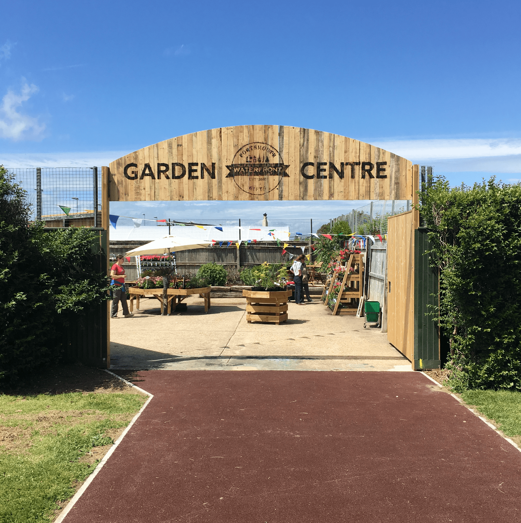 Cute lil garden center has opened up in Avenue de Caen, near the