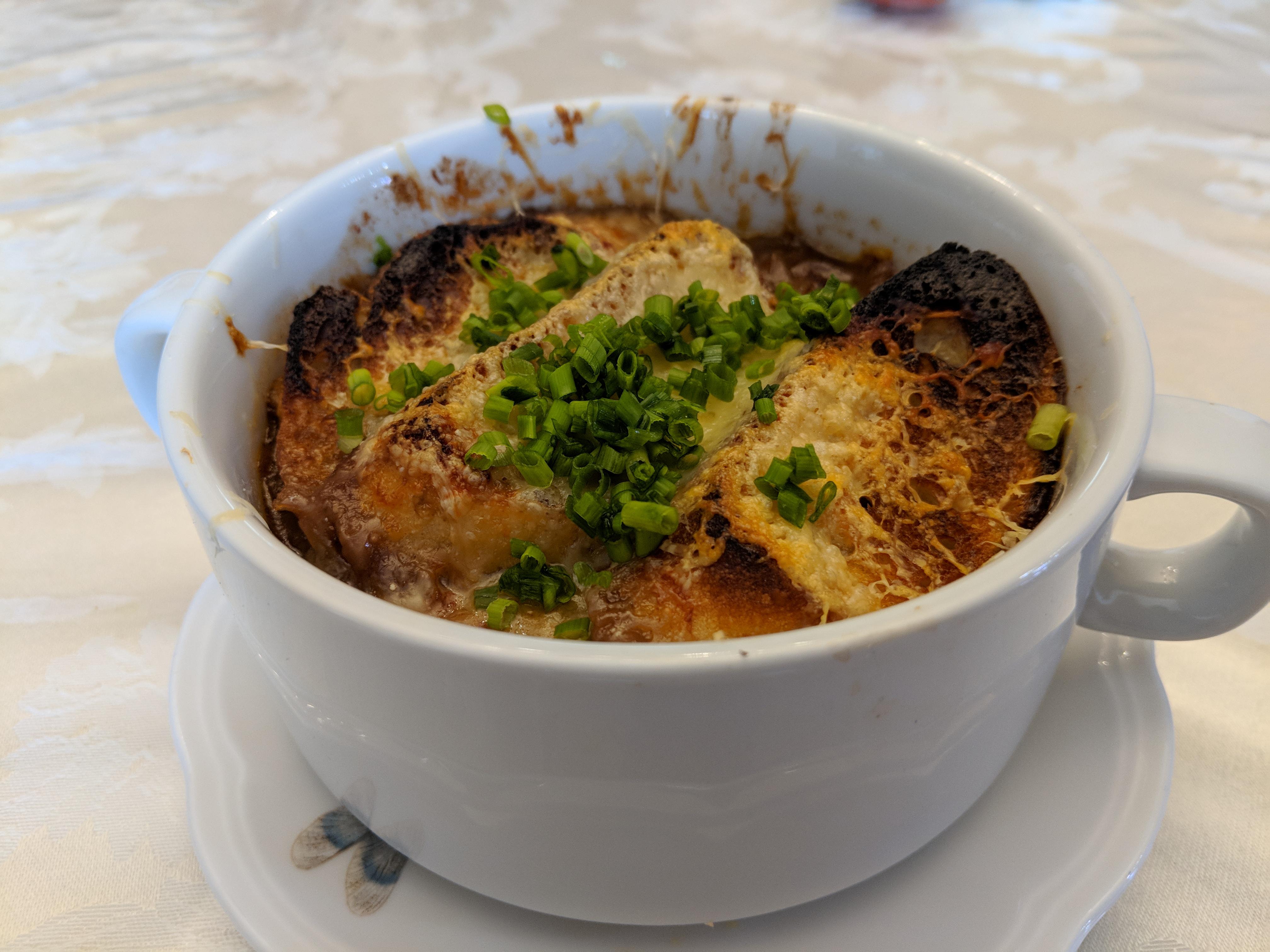 [homemade] French onion soup (shallot, Vidalia, yellow onion, red onion