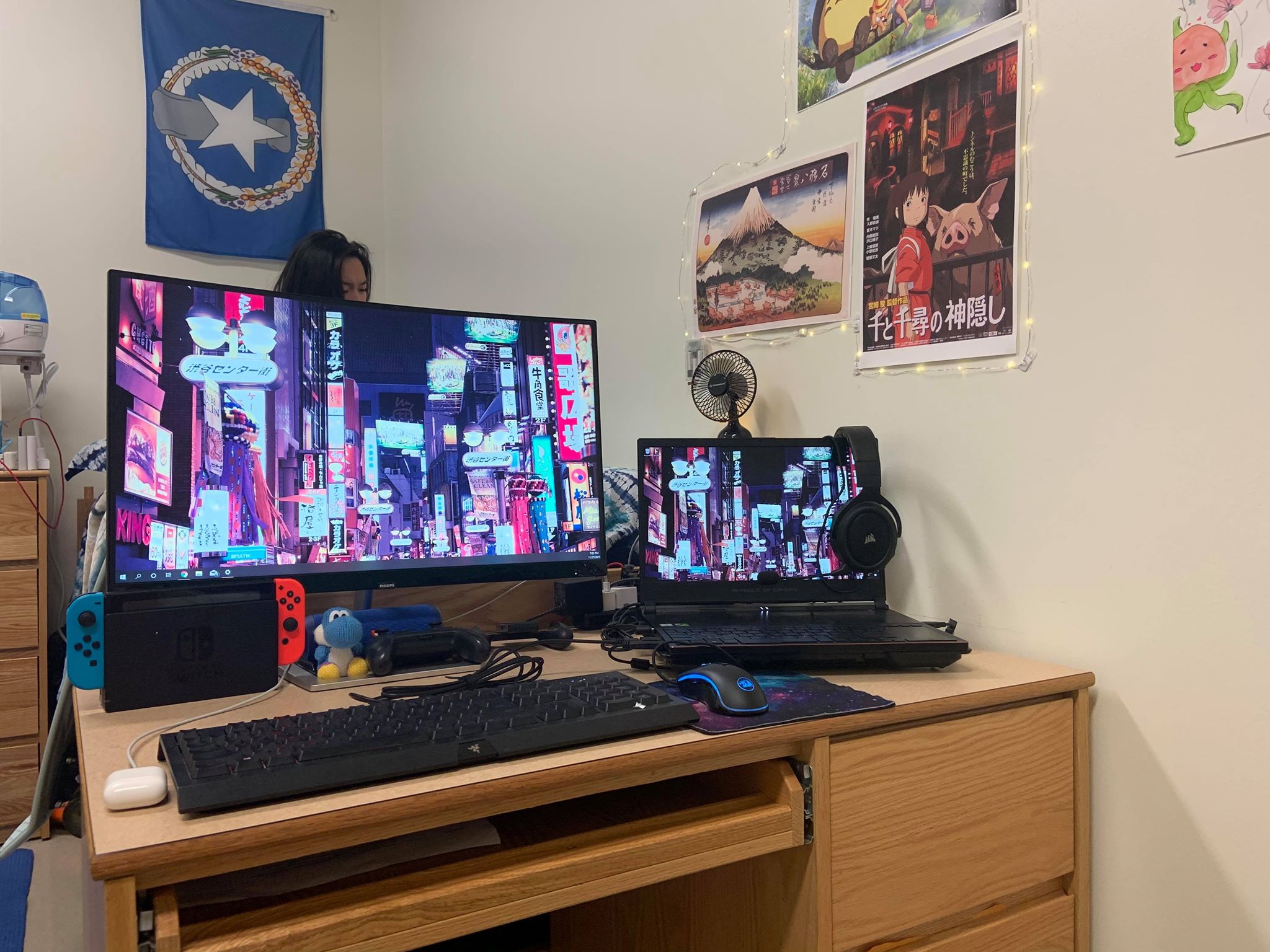 College dorm setup for the year! Went two years without an external