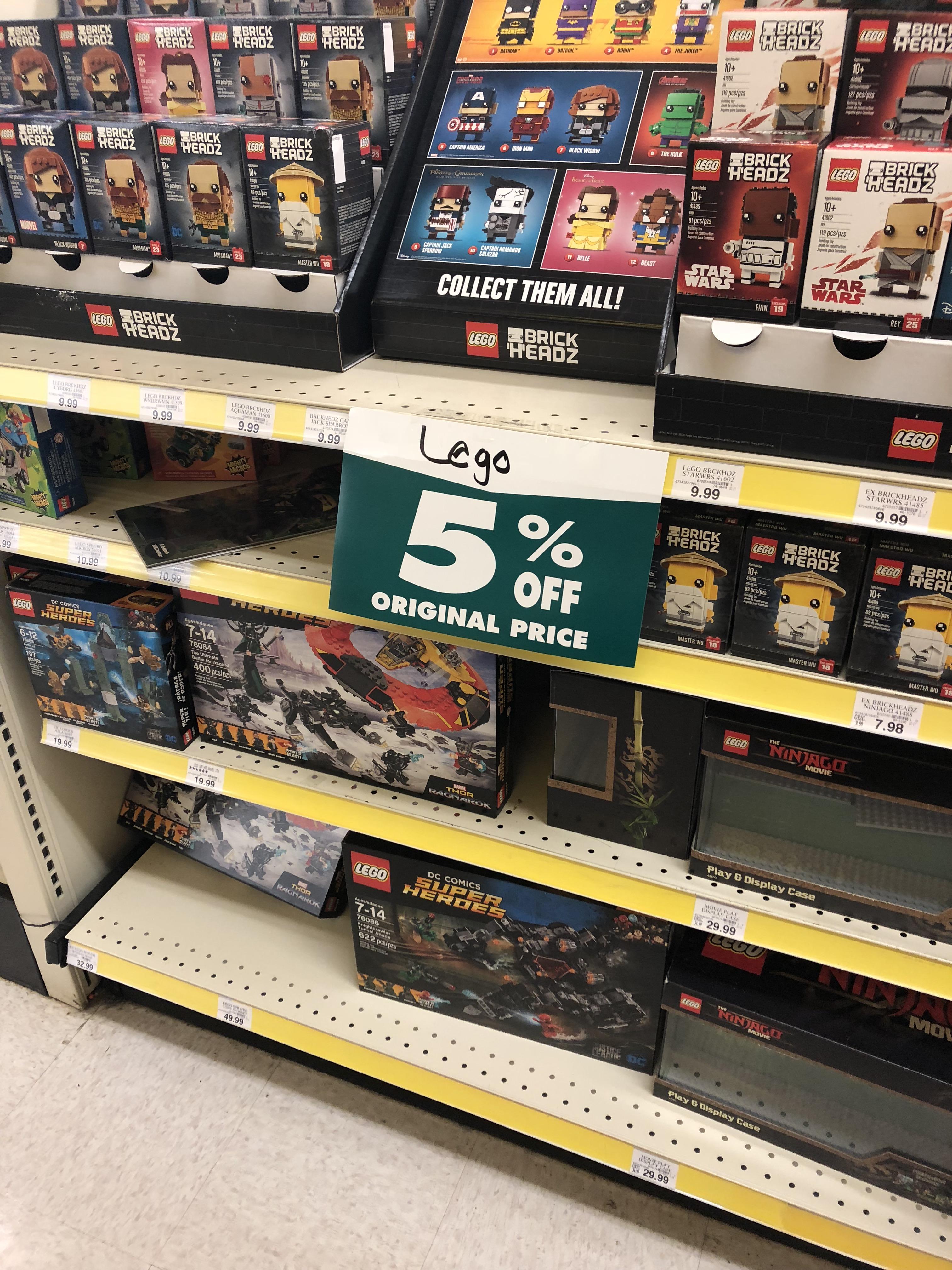 This Toys R Us clearance sale is getting out of hand, ya’ll! r/lego