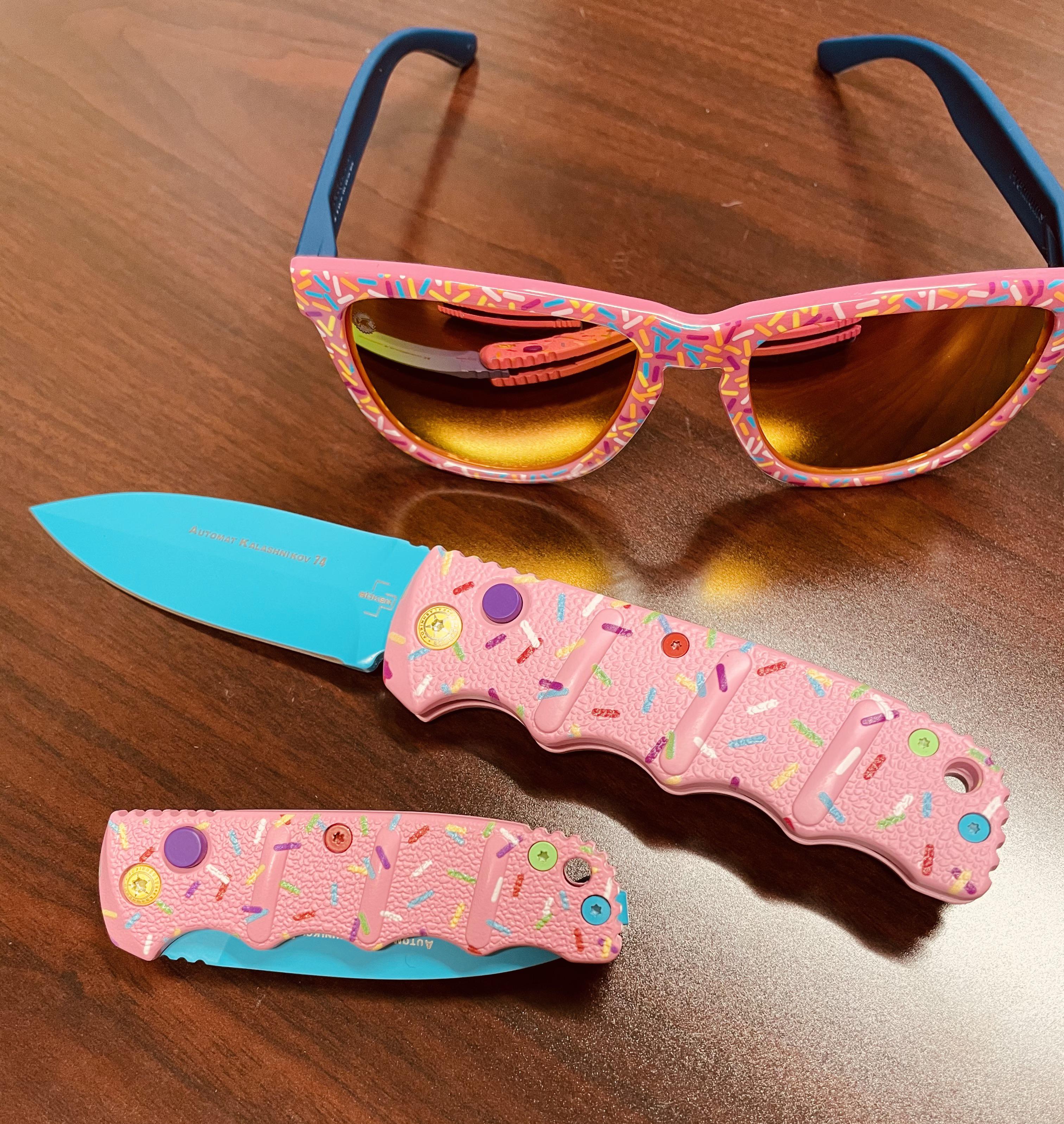 Couple boker donut knives and Knockarounds to match. Pretty tough