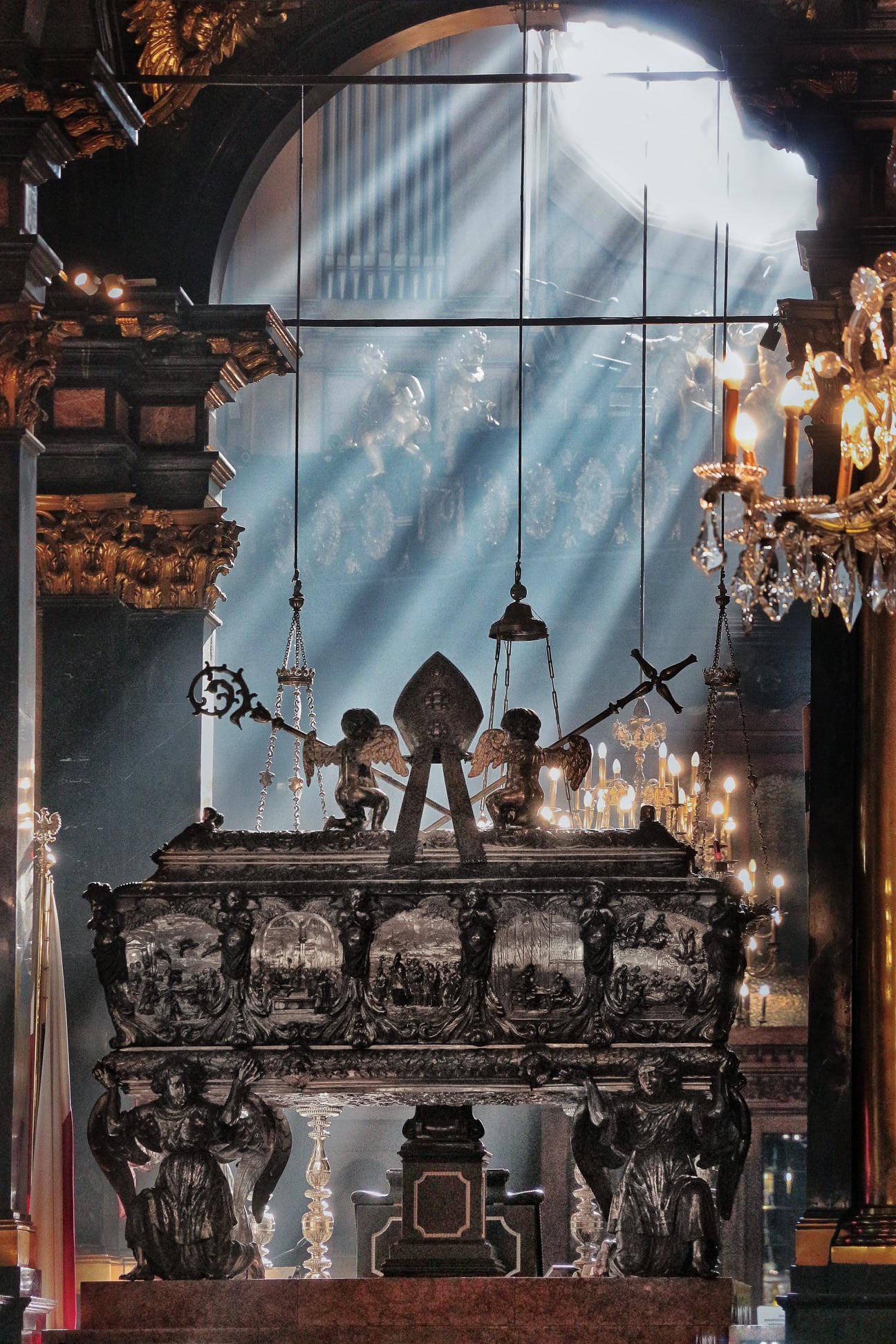 Relic of St Stanislaus of Szczepanów in Wawel Cathedral r/CatholicCulture