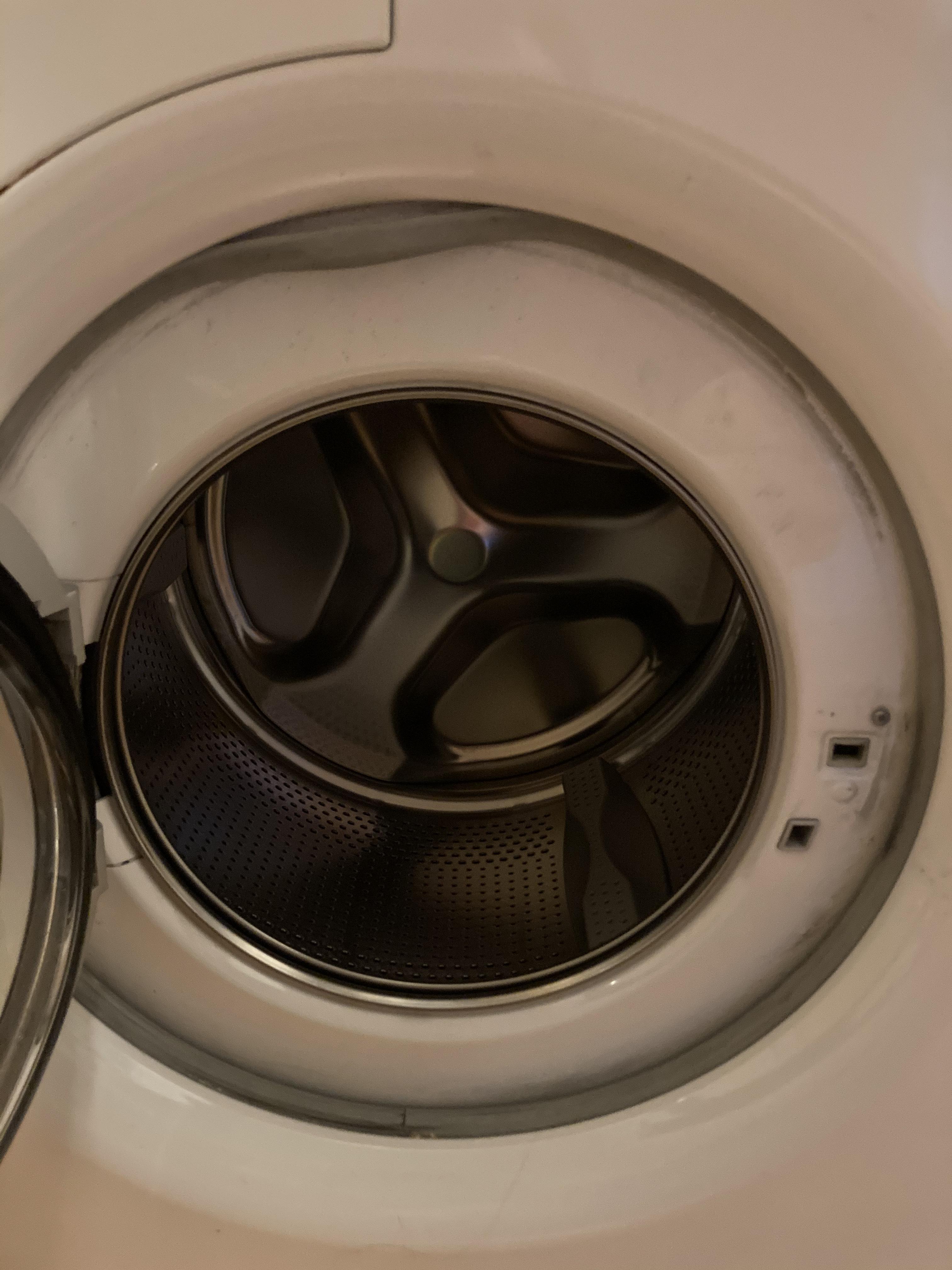 What kind of glue should I use to reattach the rubber ring coming off