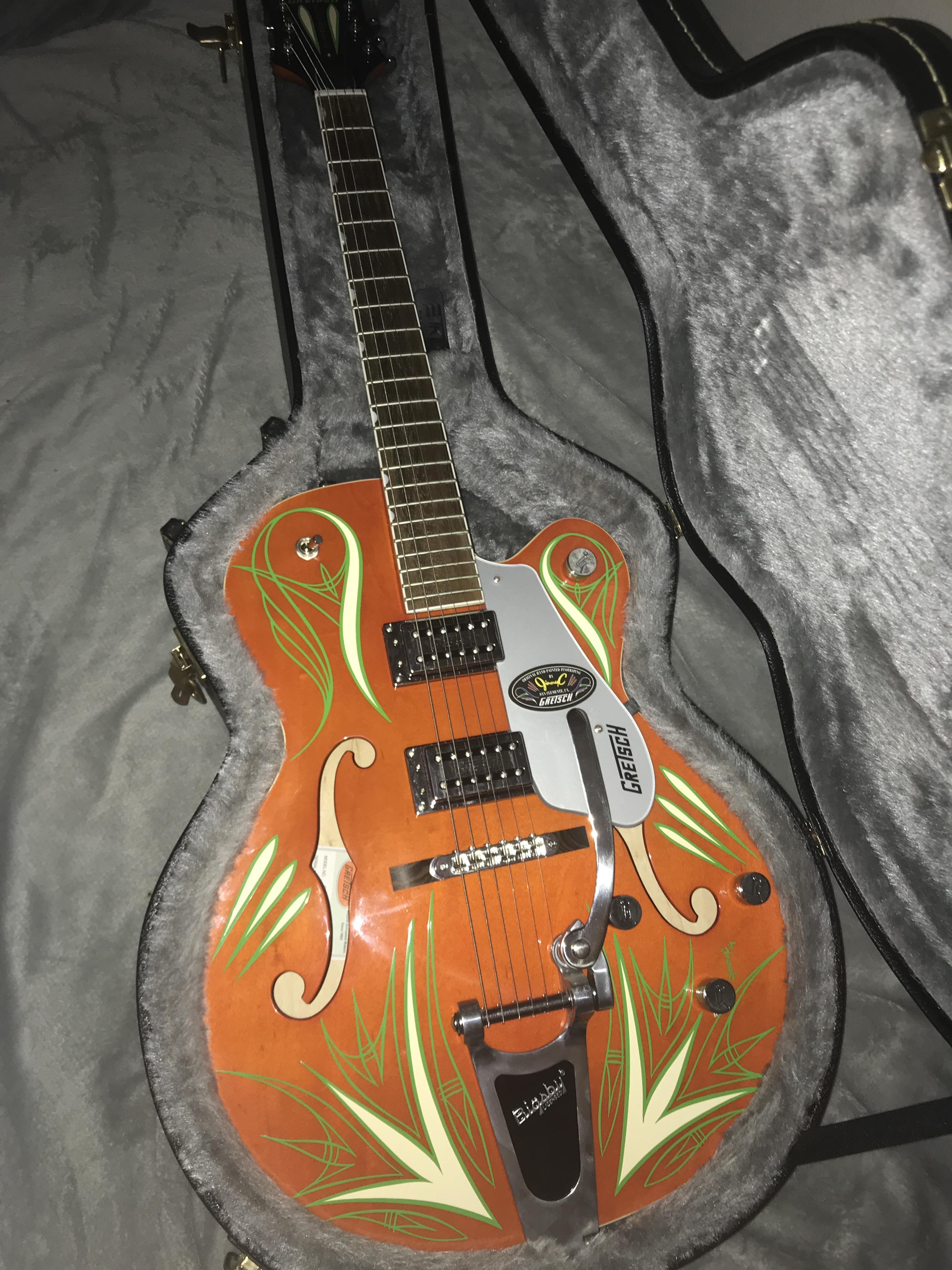 I’m new to reddit so imma post a picture of my guitar that I use for
