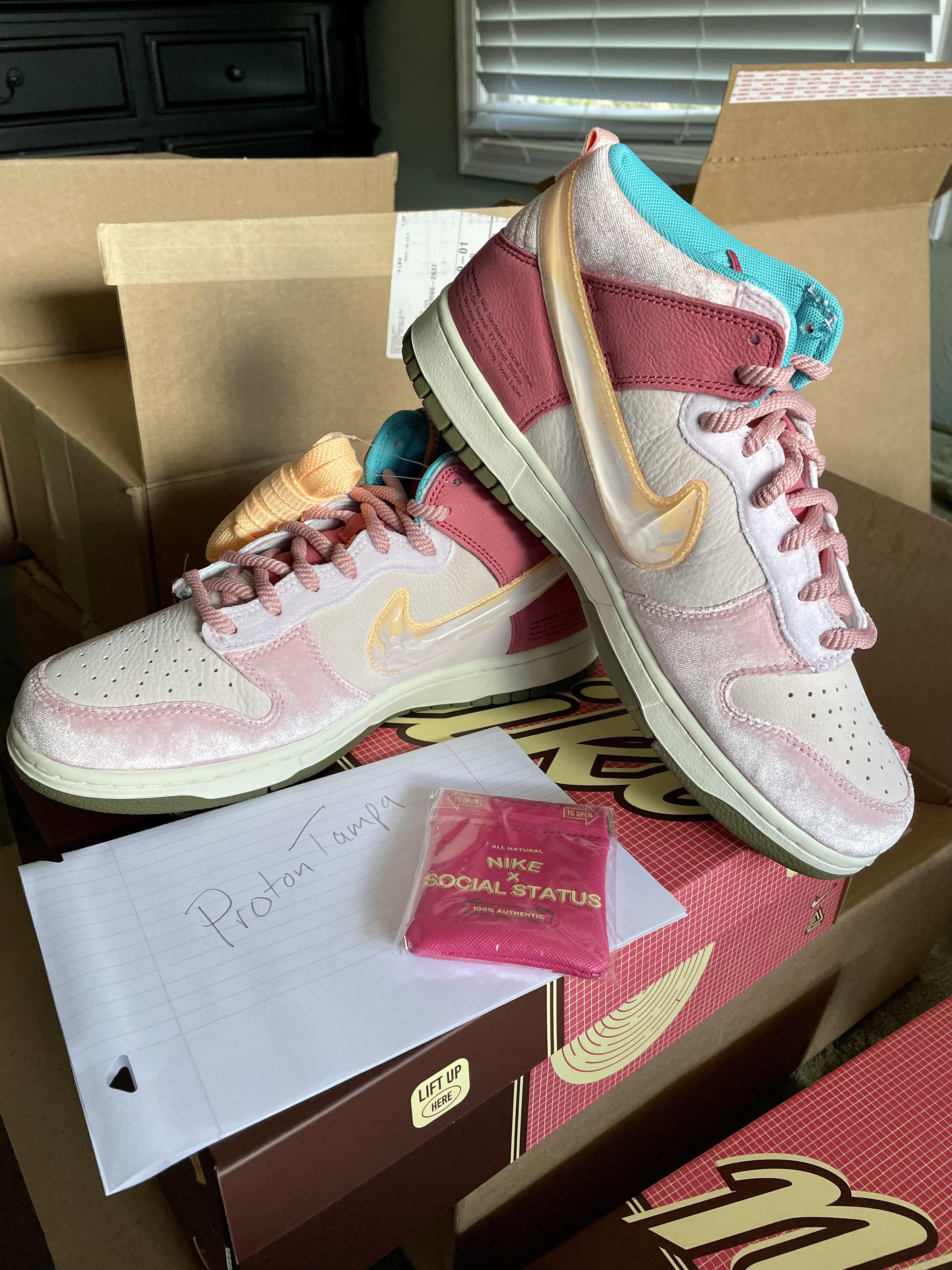 [WTS] Nike x Social Status Strawberry Milk Dunk. Dead Stock. Free