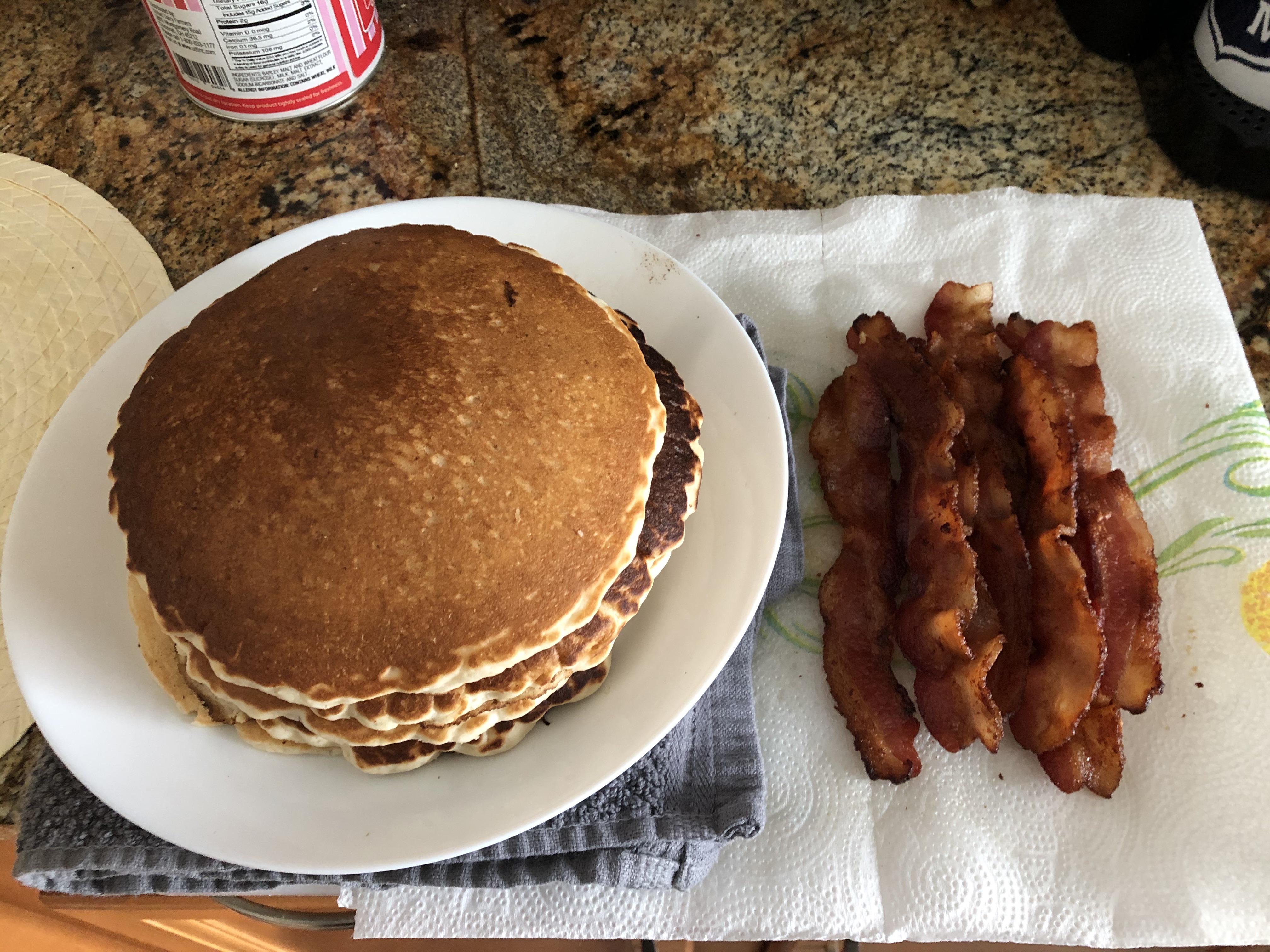 [Homemade] Pancakes and bacon r/food