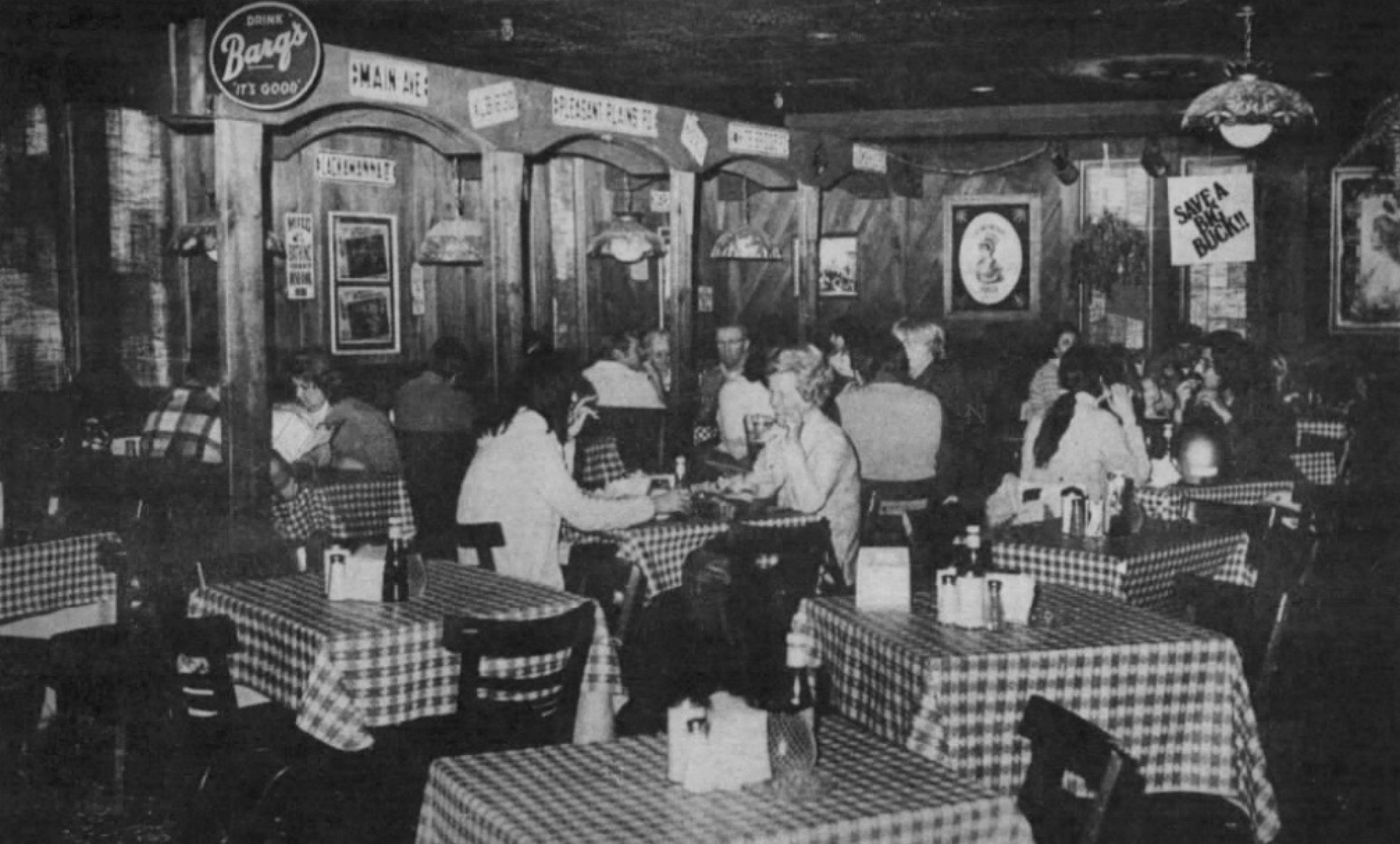 Ground Round Restaurant Livingston, New Jersey 1976 r/TheWayWeWere