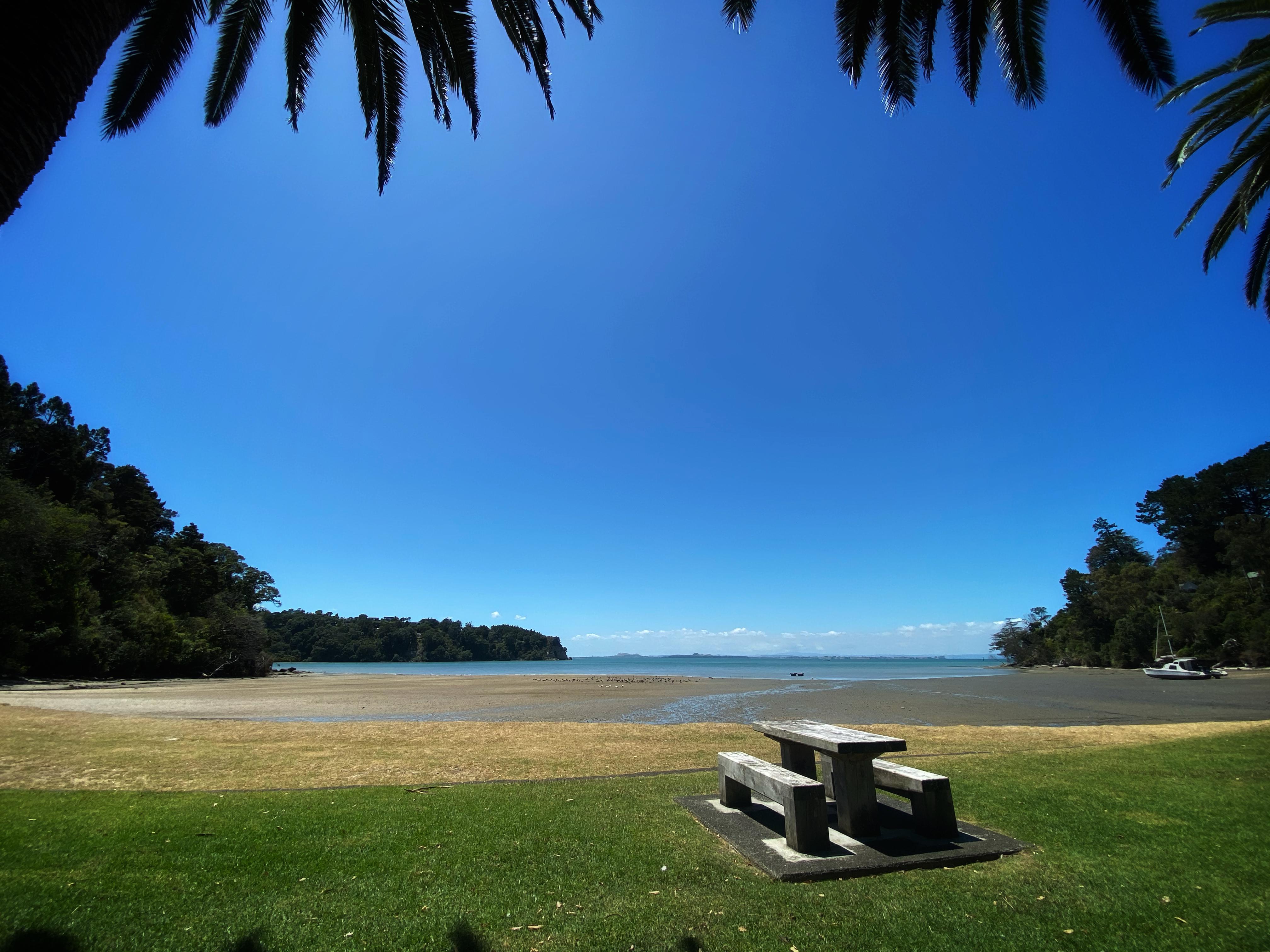 Sandy’s Parade at Laingholm r/auckland