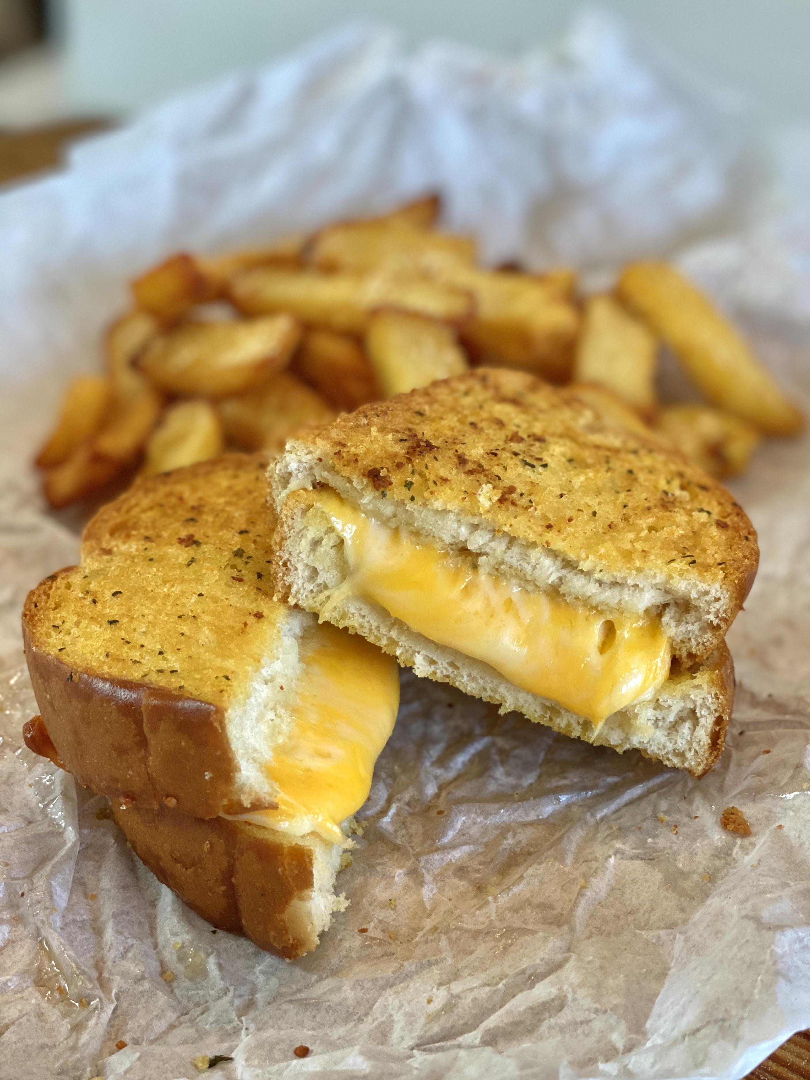 Air Fryer Grilled Cheese! 🤤 r/AirFryer_Recipes
