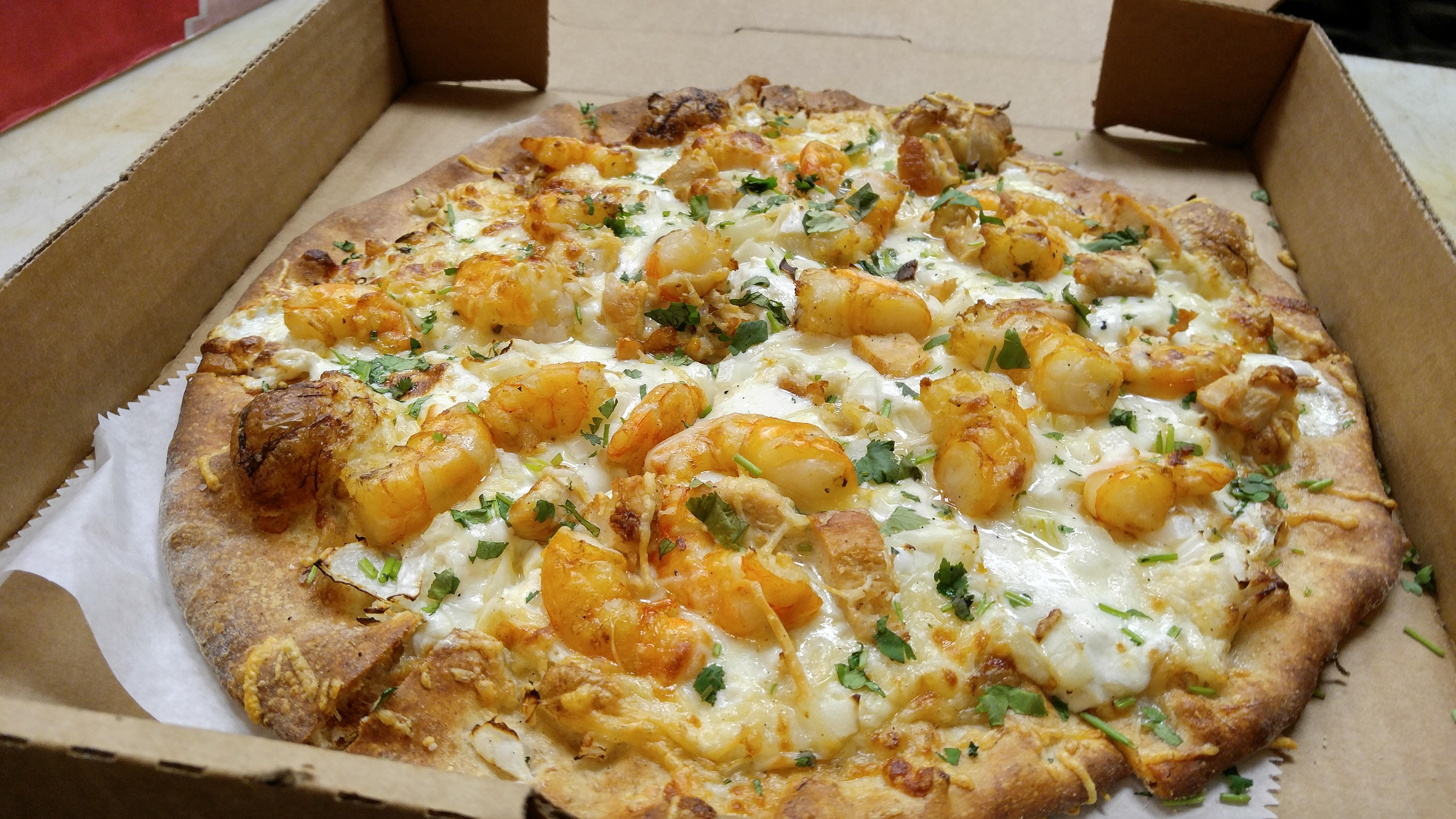 Shrimp pizza with crab dip base ) r/Pizza