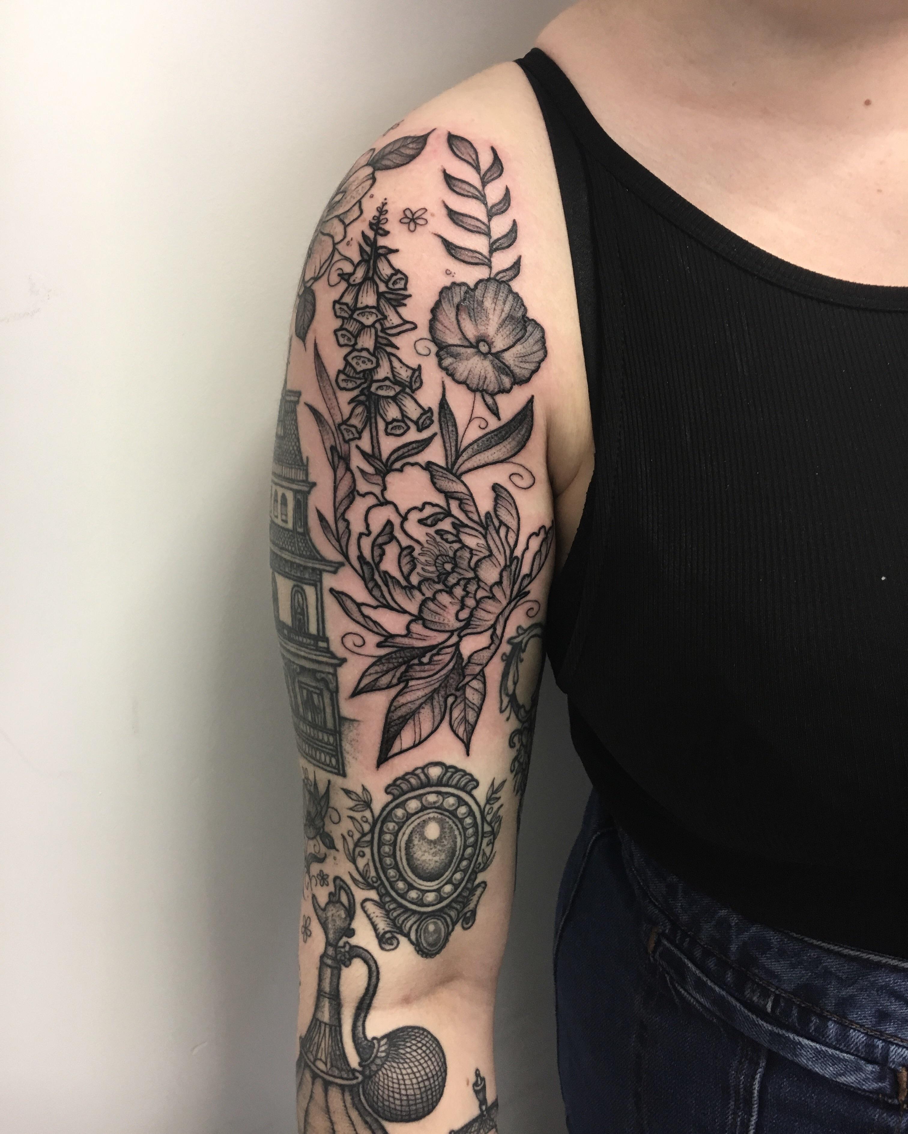 Flowers to fill the top of vintage sleeve, done by James