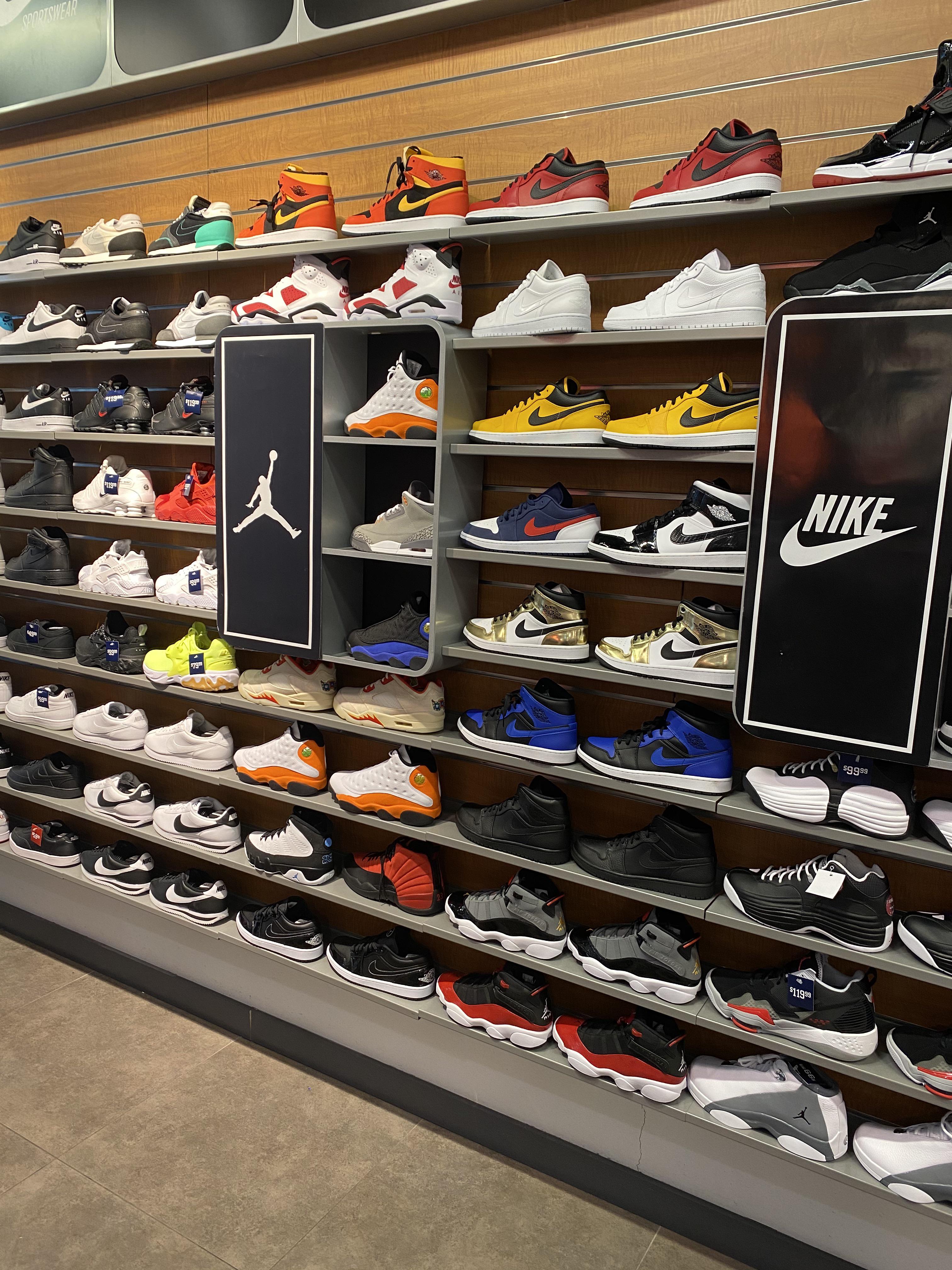 Champs at Fairview mall (don mills and sheppard) r/SneakersCanada