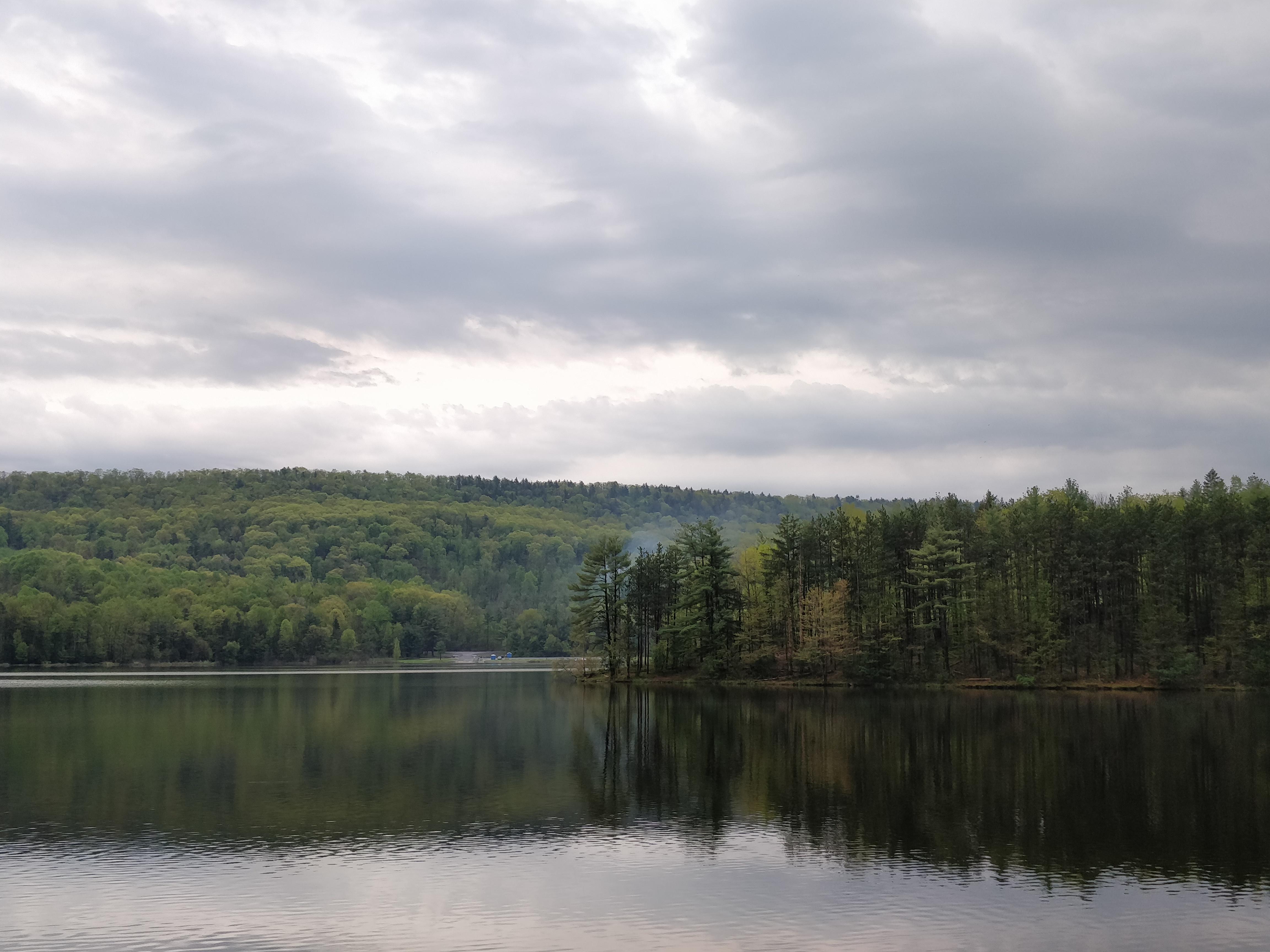 Colyer lake, State college PA. OC [4608x3456] r/EarthPorn