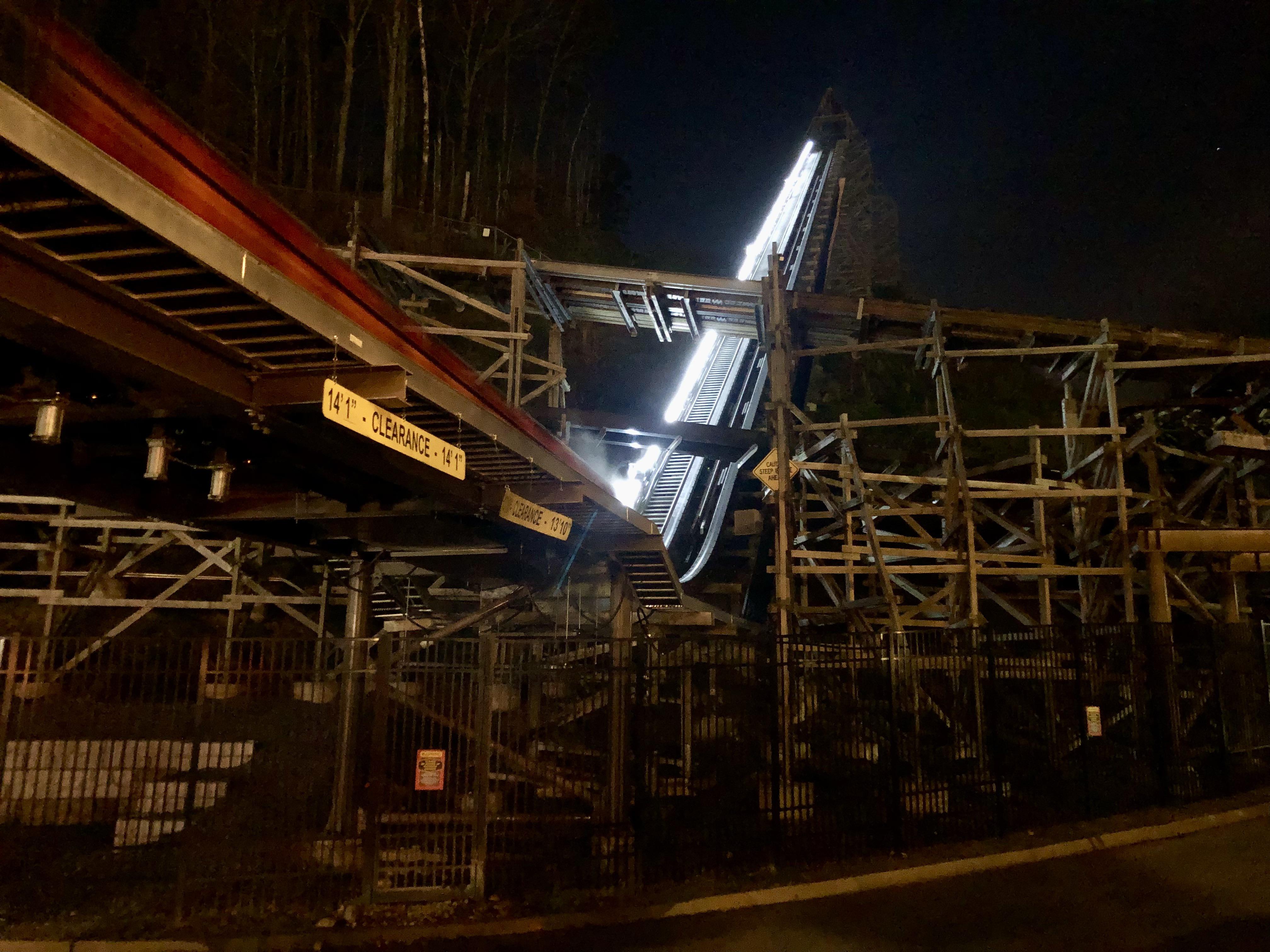 Front seat night rides on [Lightning Rod, Dollywood] are elite! r