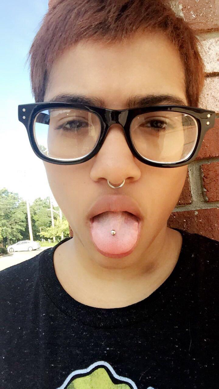 I Just Got My Tongue Pierced. It Hurts. r/piercing