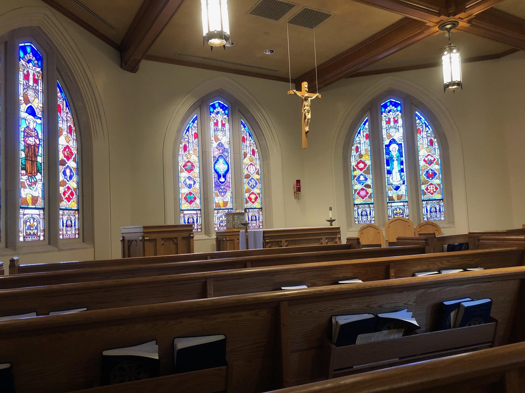 Mass in the Law Chapel at the University of Notre Dame r/Catholic