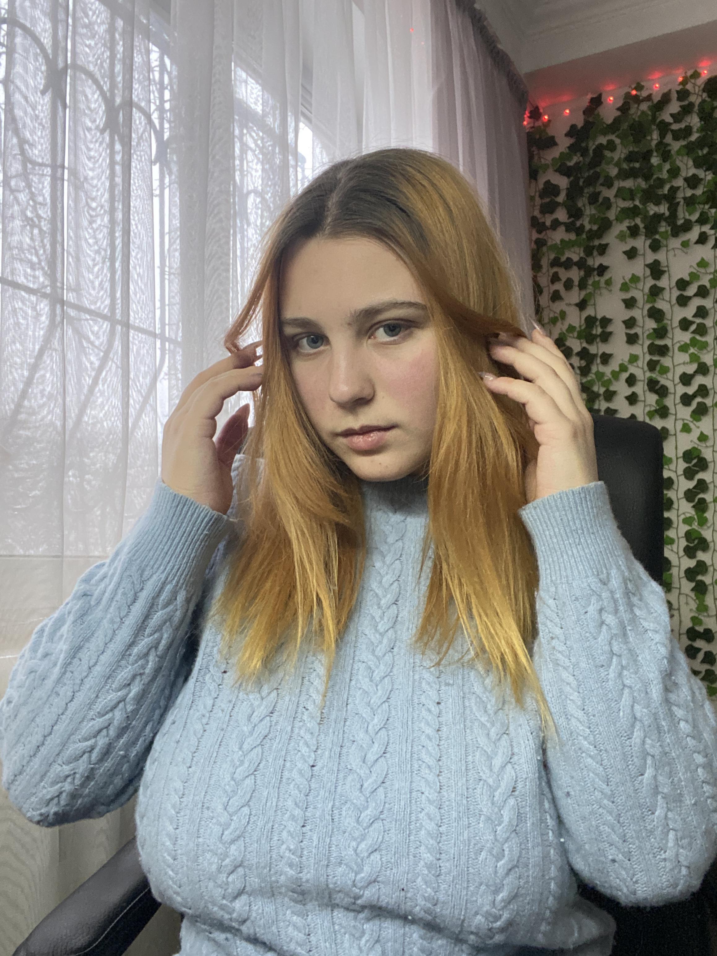 Are chubby redheads actually your type : BigTitsButClothed