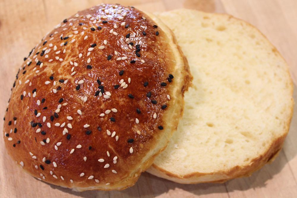 The ultimate Brioche hamburger bun ever created...🙀 r/FoodPorn