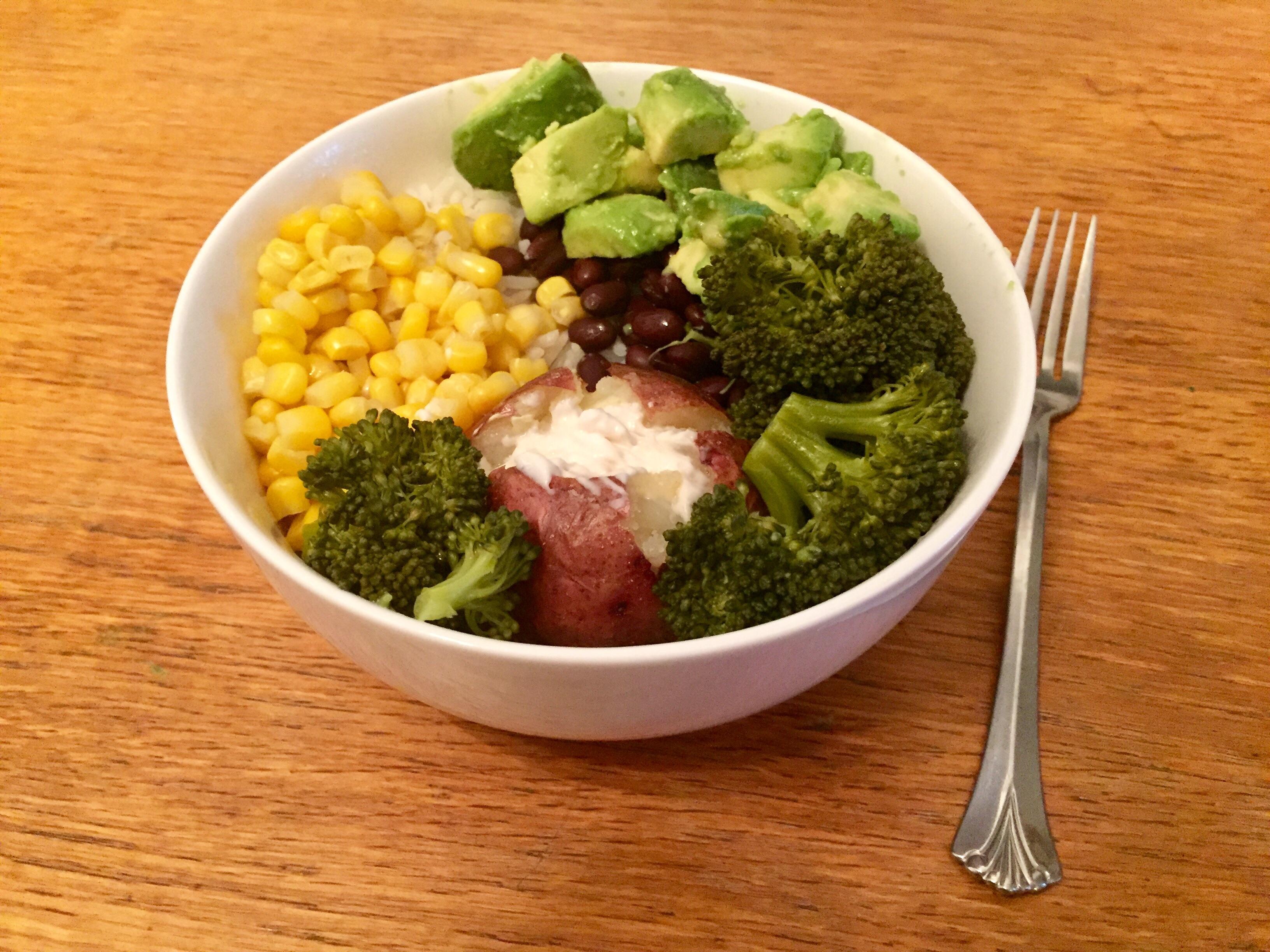 The best vegan rice bowls have layers😝 r/vegan