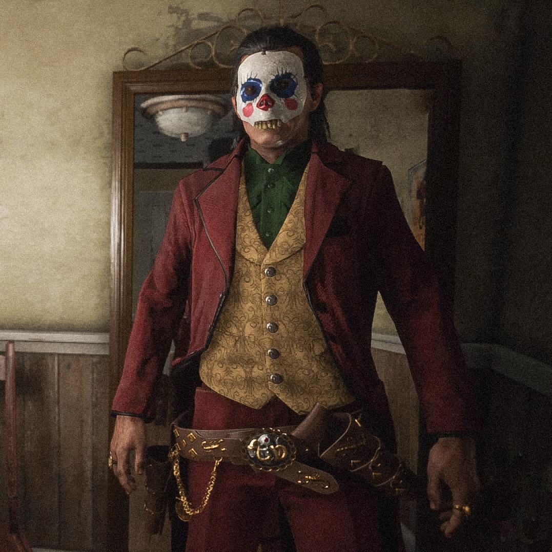 A clearer view of the Joker costume 🤡