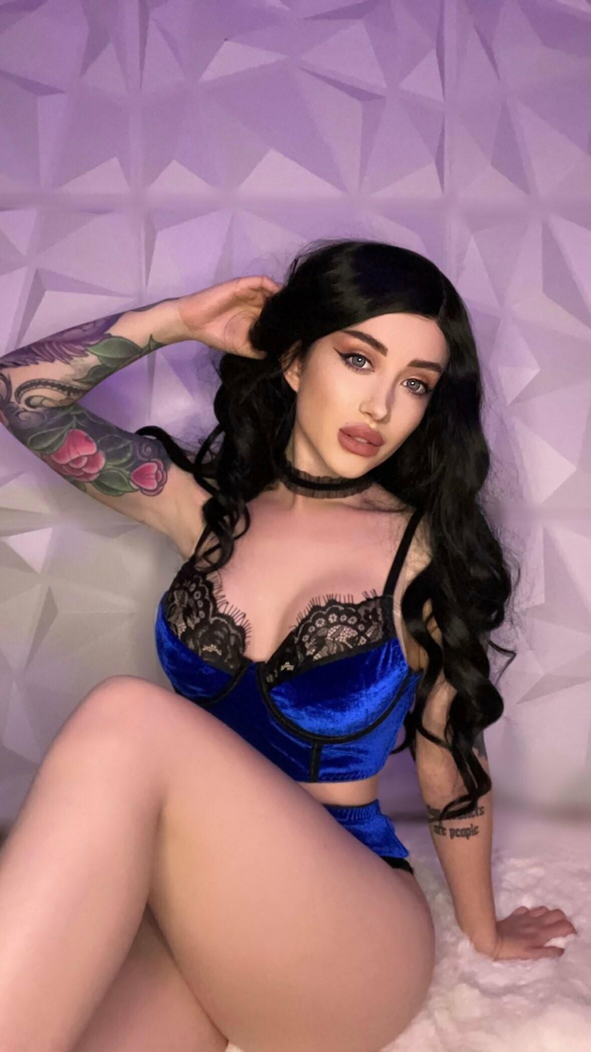 LizzieLestrange ASMR : MoreSexyASMRGirls