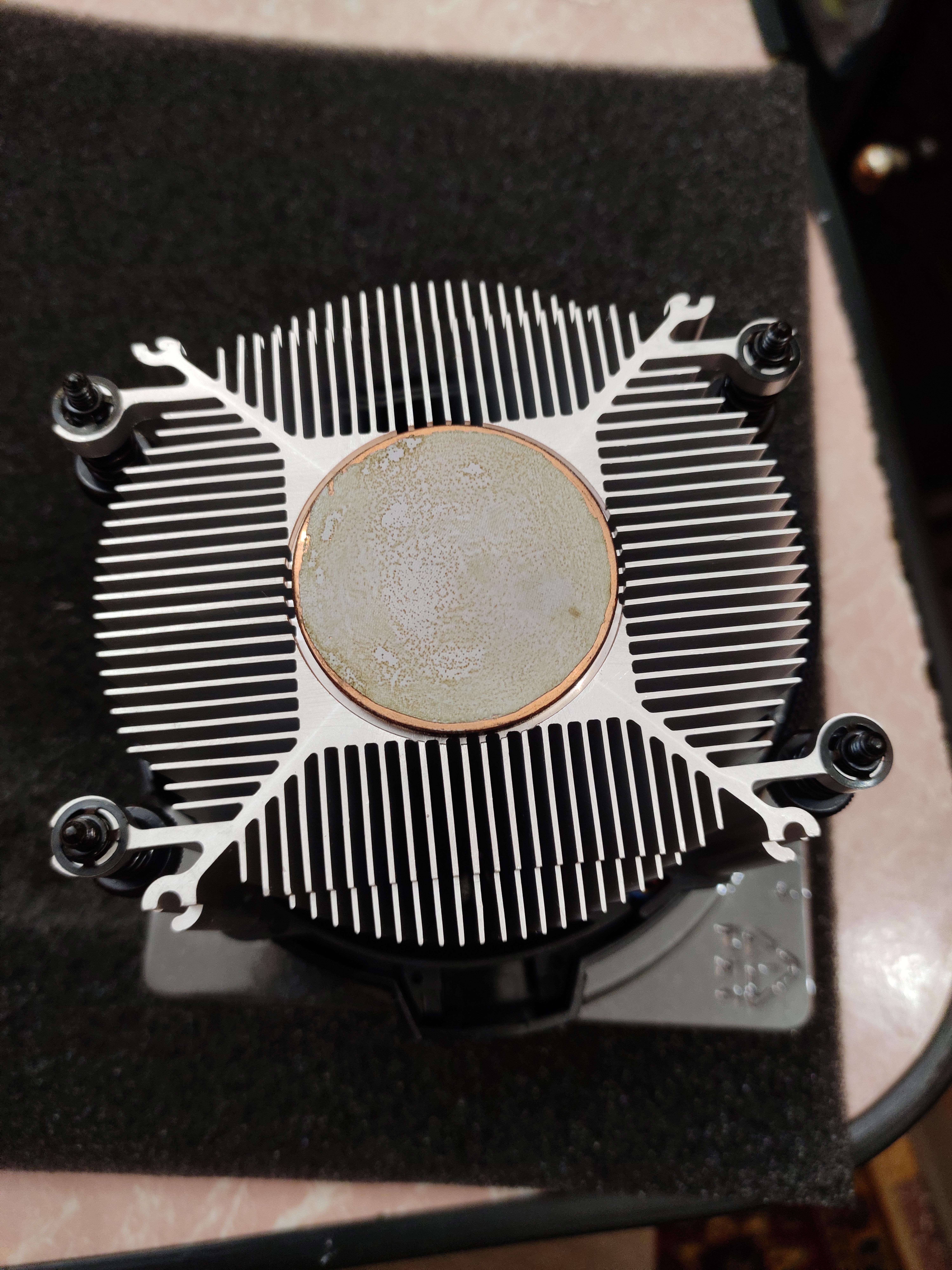 Do I Need Thermal Paste For Ryzen 5 2600 Stock gray thermal paste to