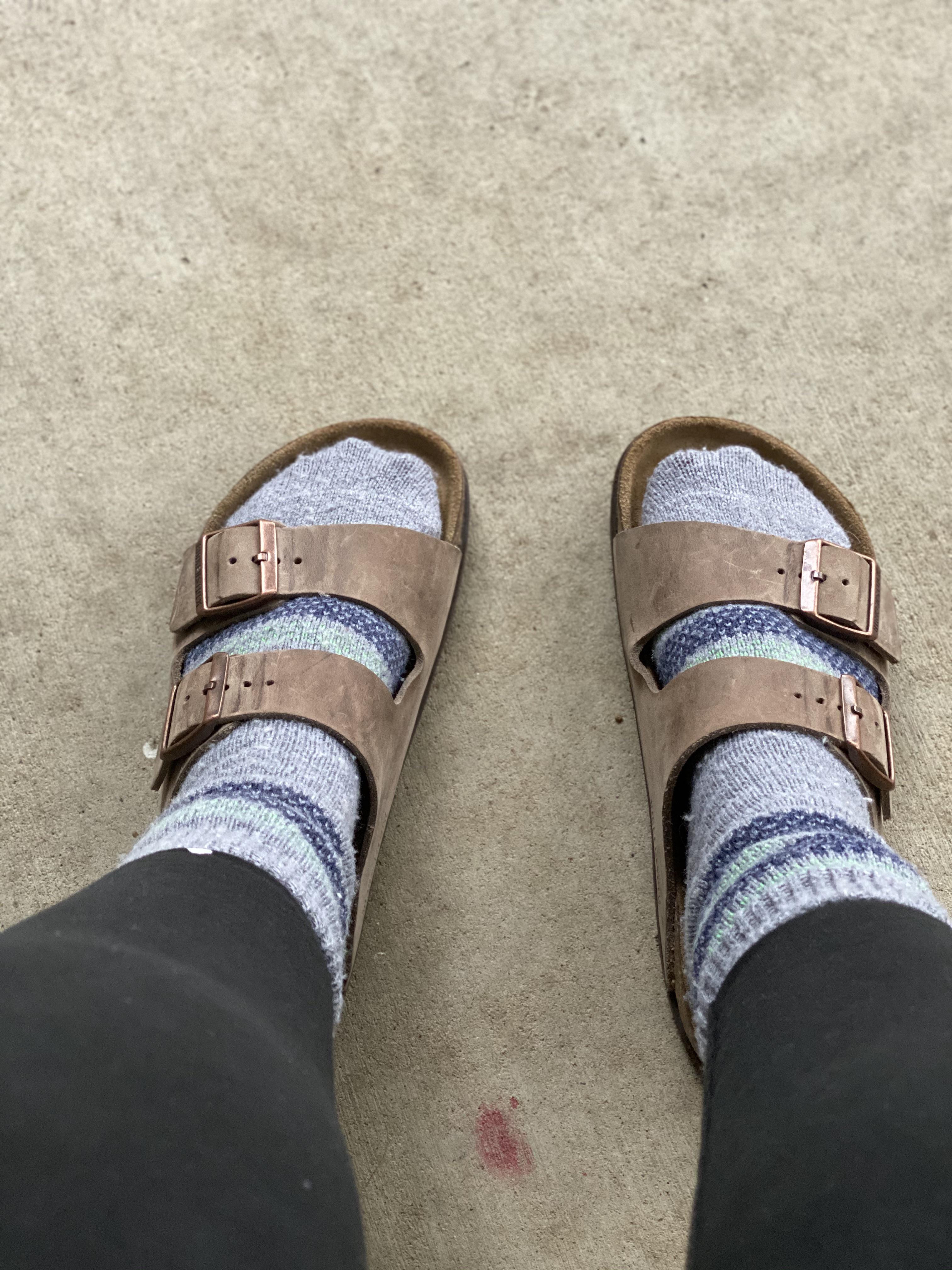 Anyone else rocking Birkenstock’s and socks today? r/Birkenstocks