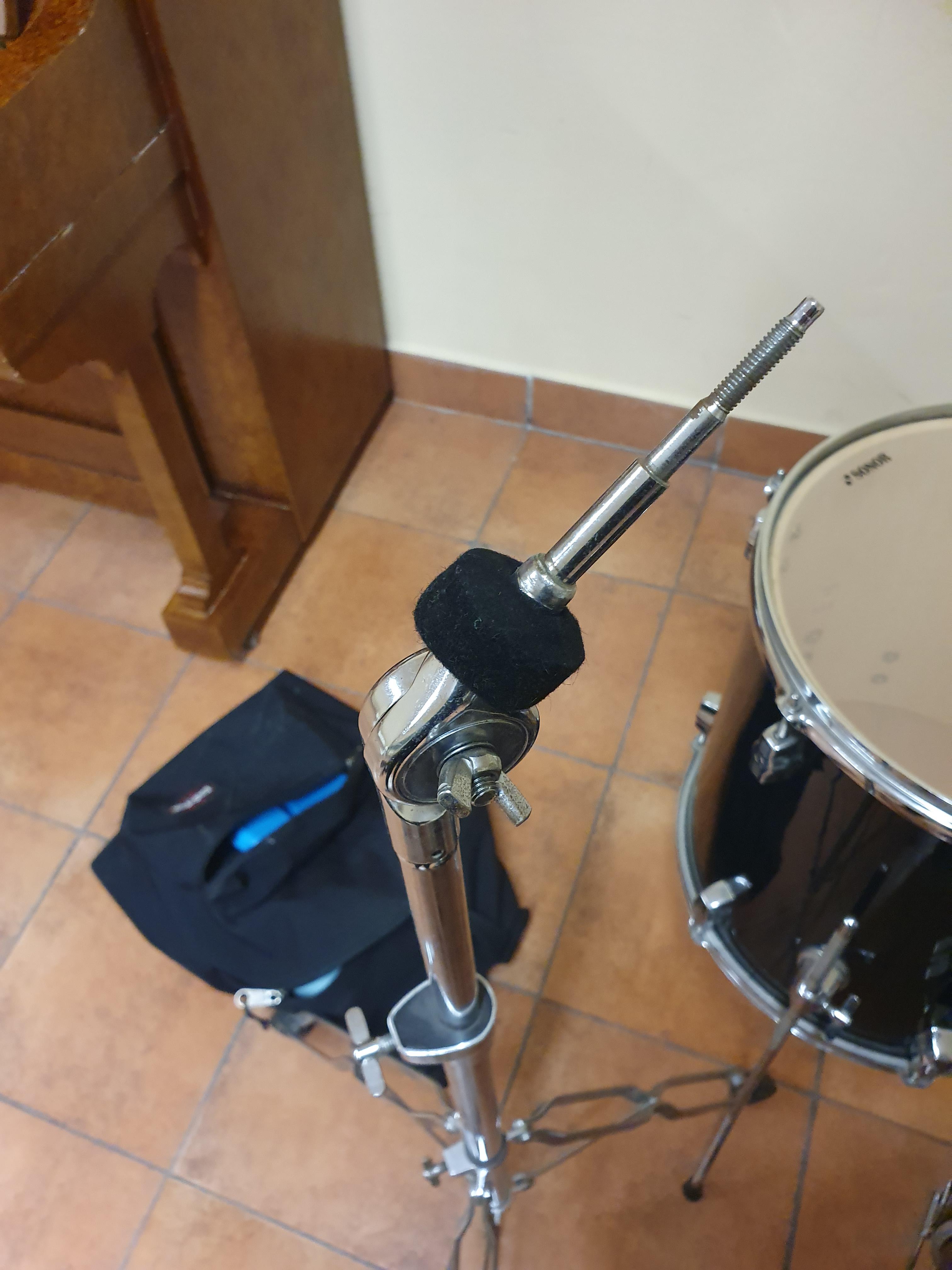 How should I mount a cymbal on this stand? r/drums