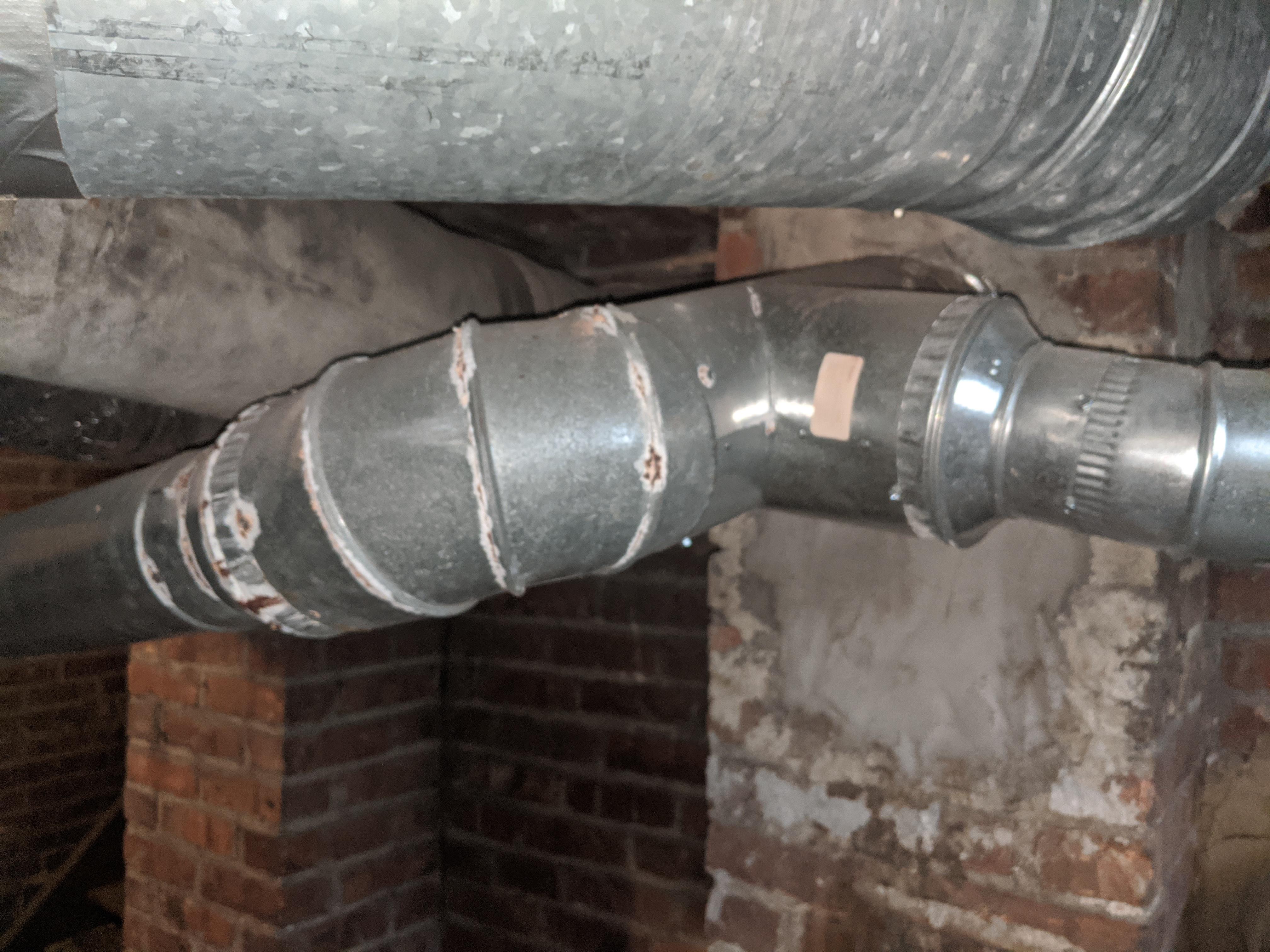 Why does the single wall pipe rot like this? Furnace is around 8 years old r/HVAC