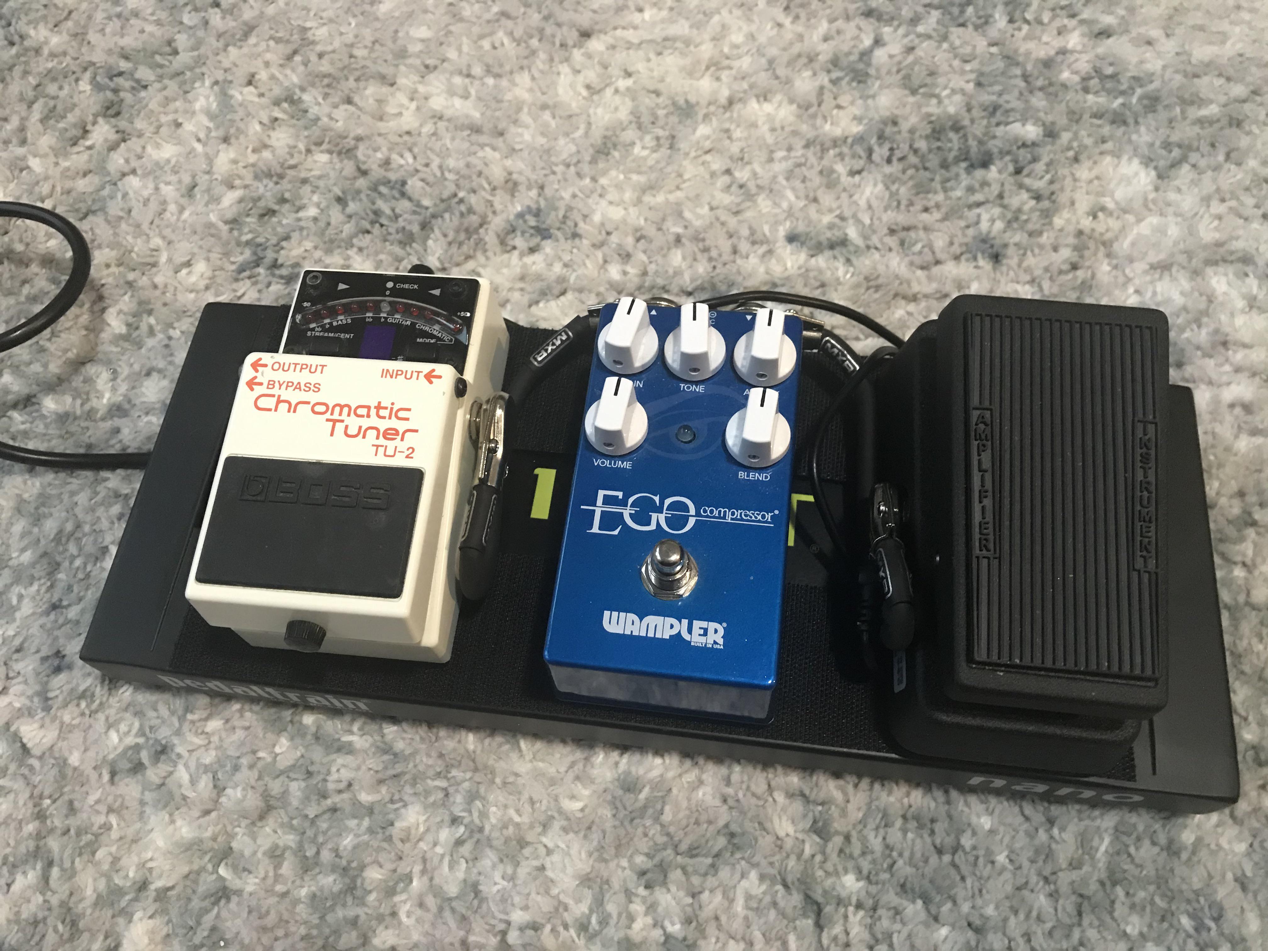 Finally got a real pedalboard for my mini funk board. CS6 power supply