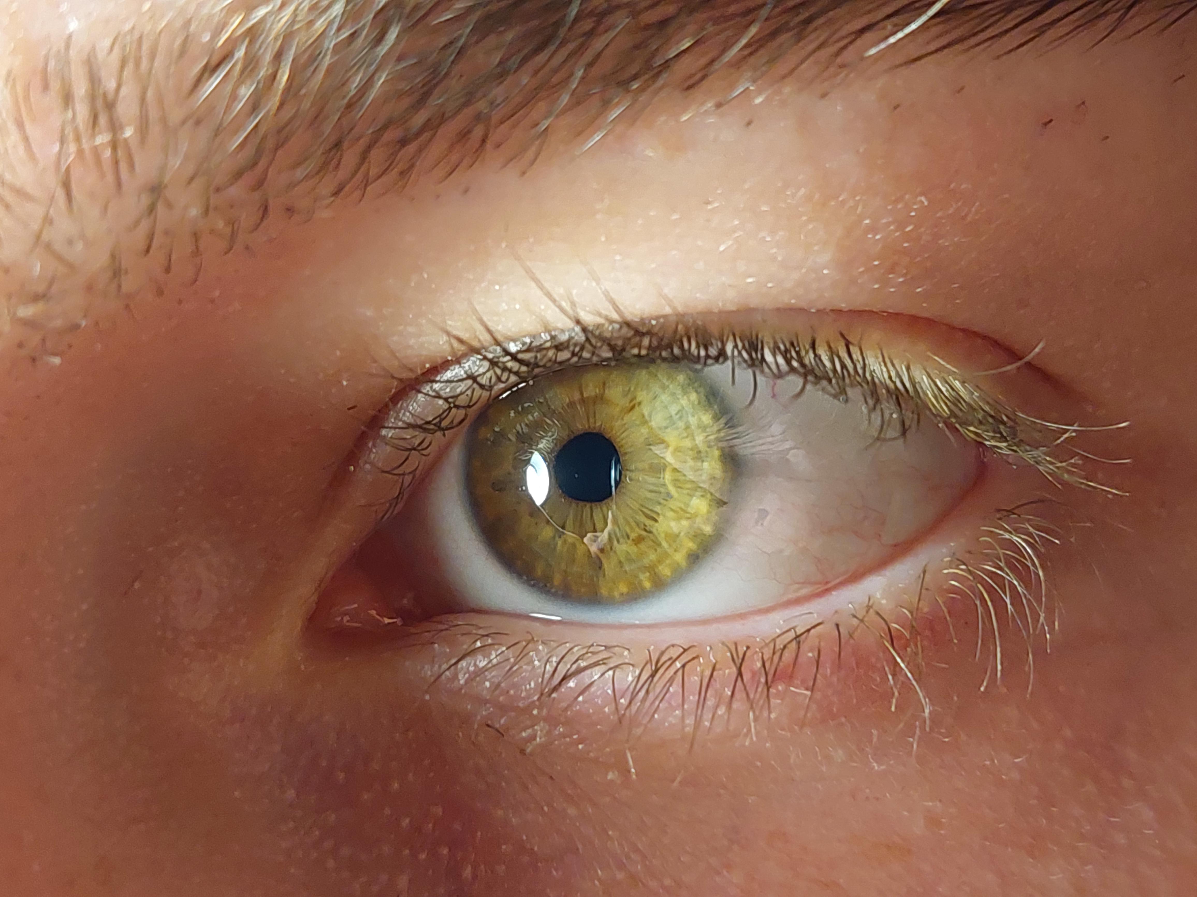 I consider my eye color to be a mint green. eyes