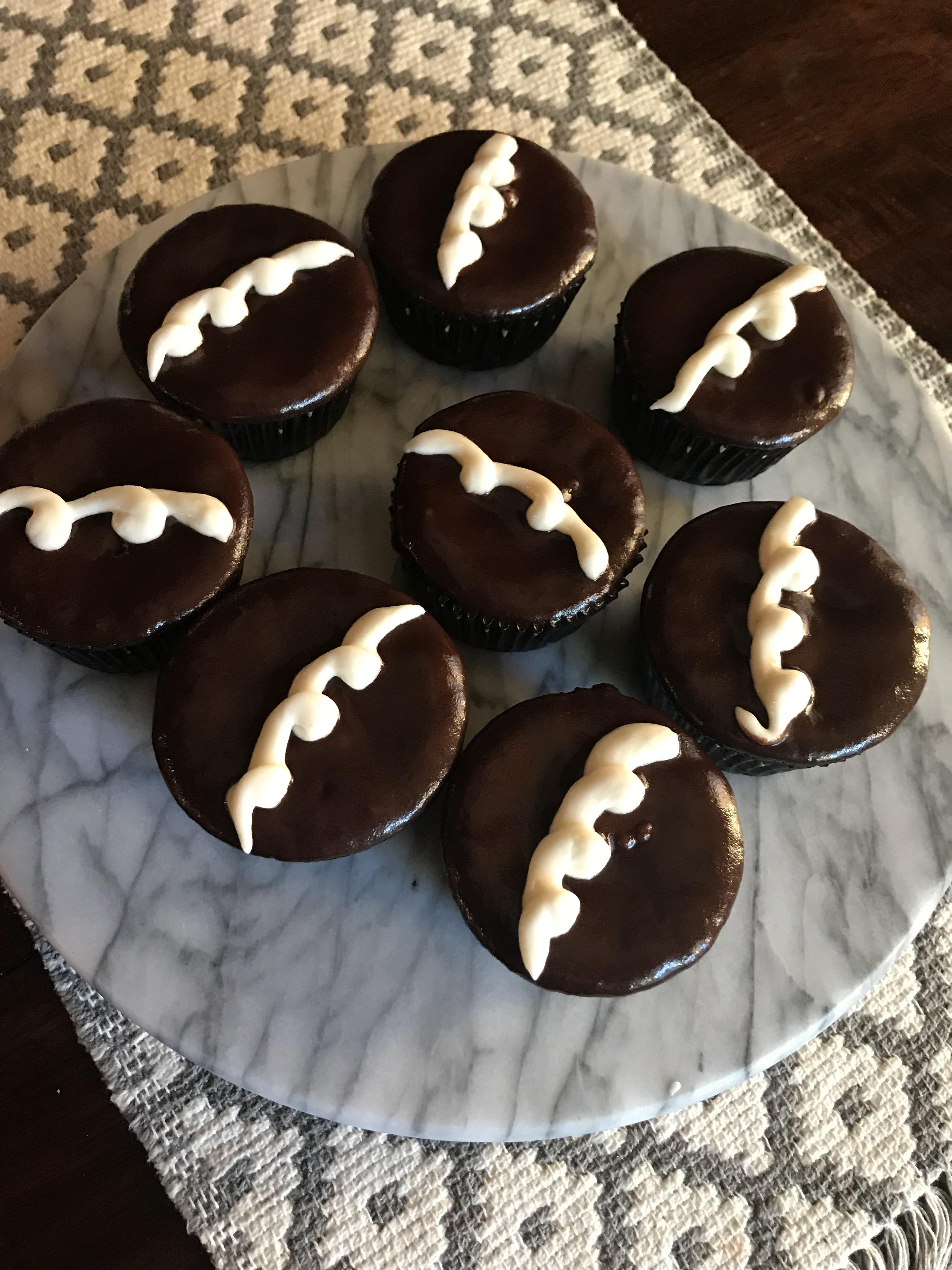 I made vegan hostess cupcakes! r/vegan