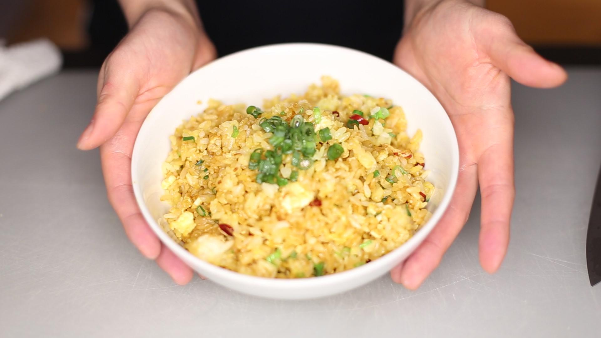 Garlic egg fried rice r/FoodPorn