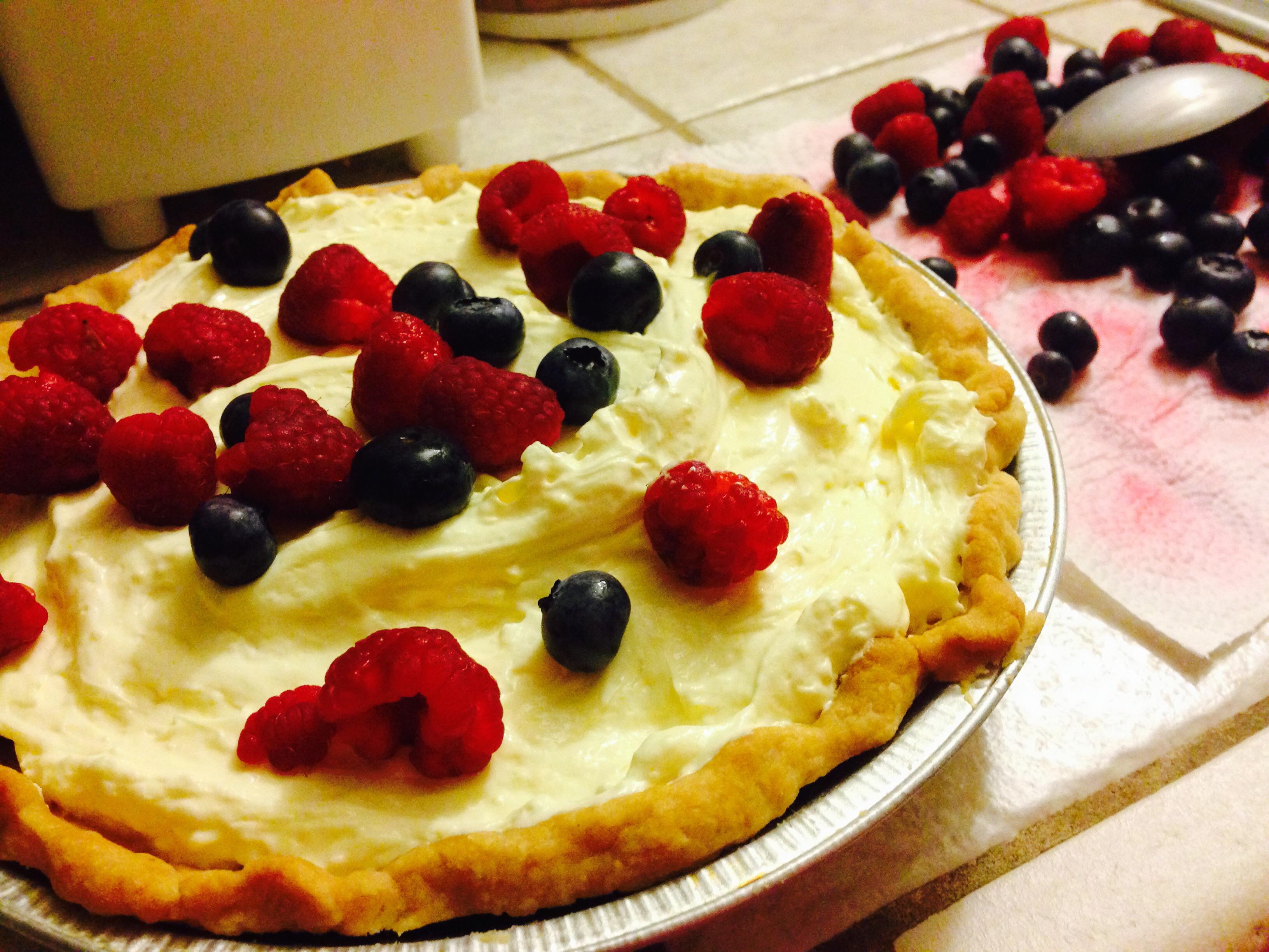 Light summer pie ;b r/Baking