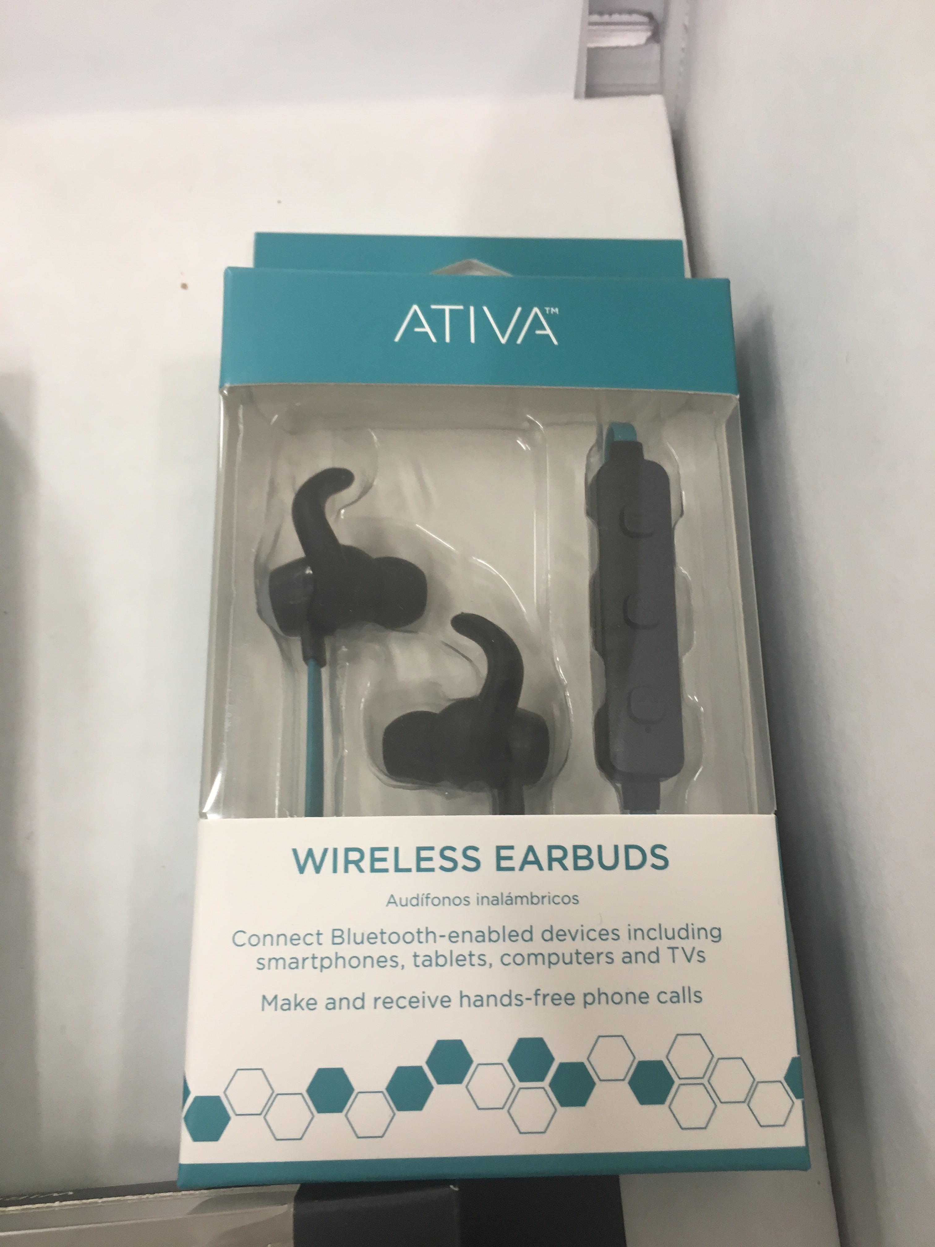 At wireless earbuds r/therewasanattempt